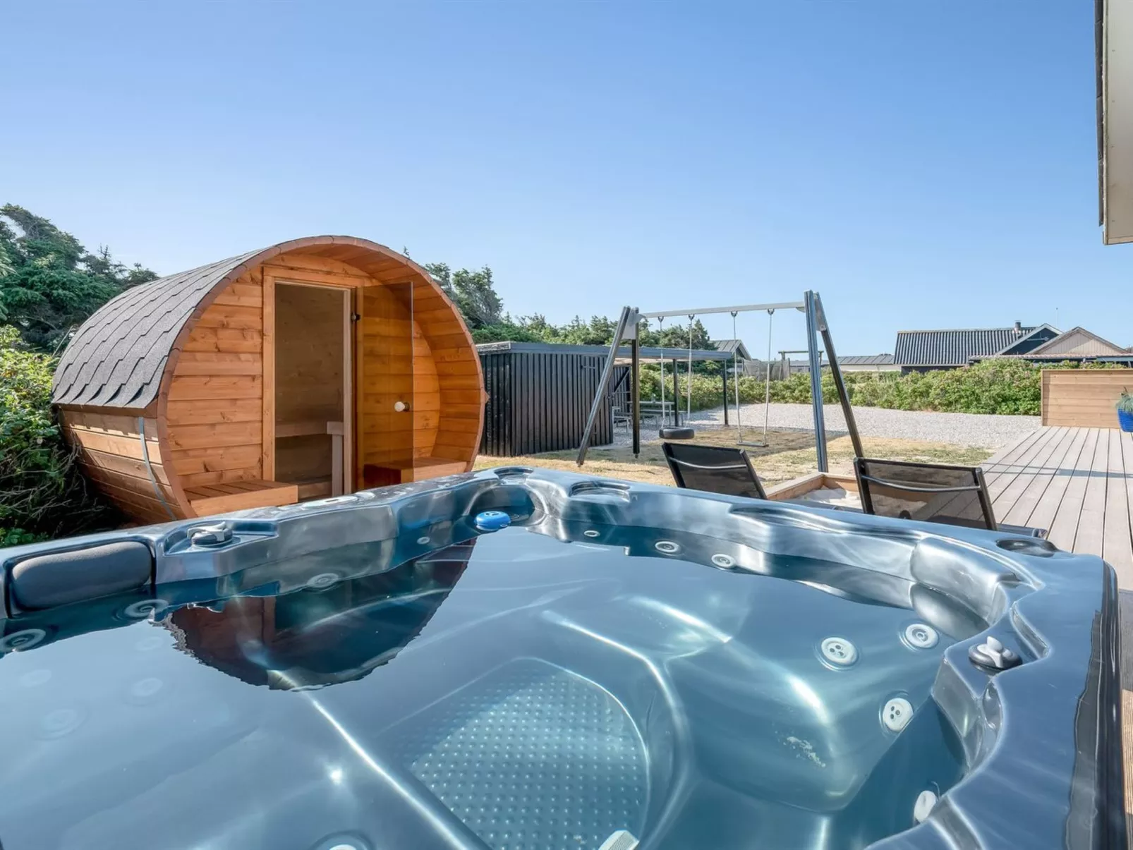 "Hillevi" - 200m from the sea-Buiten