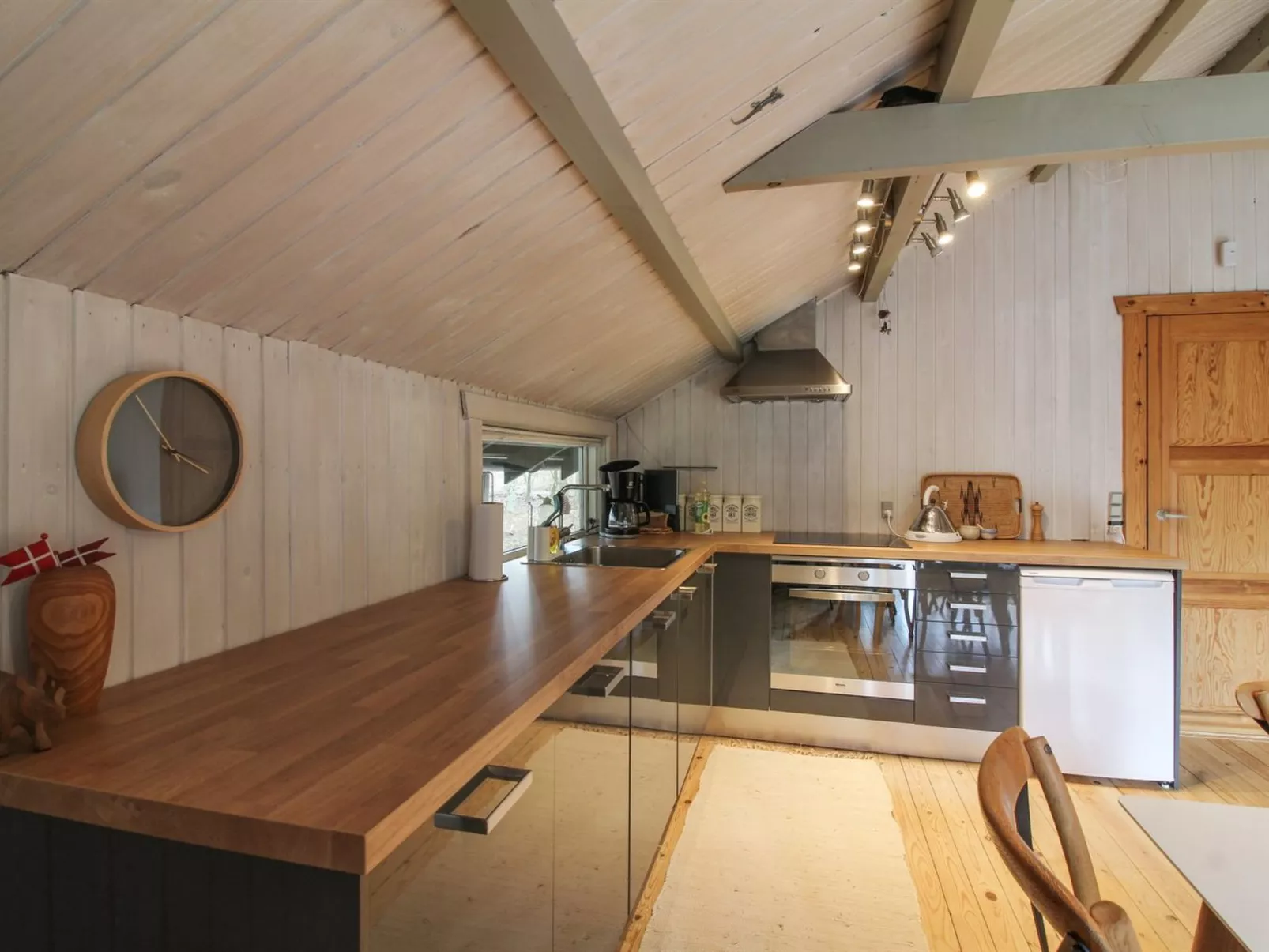 "Iskra" - 900m from the sea-Binnen