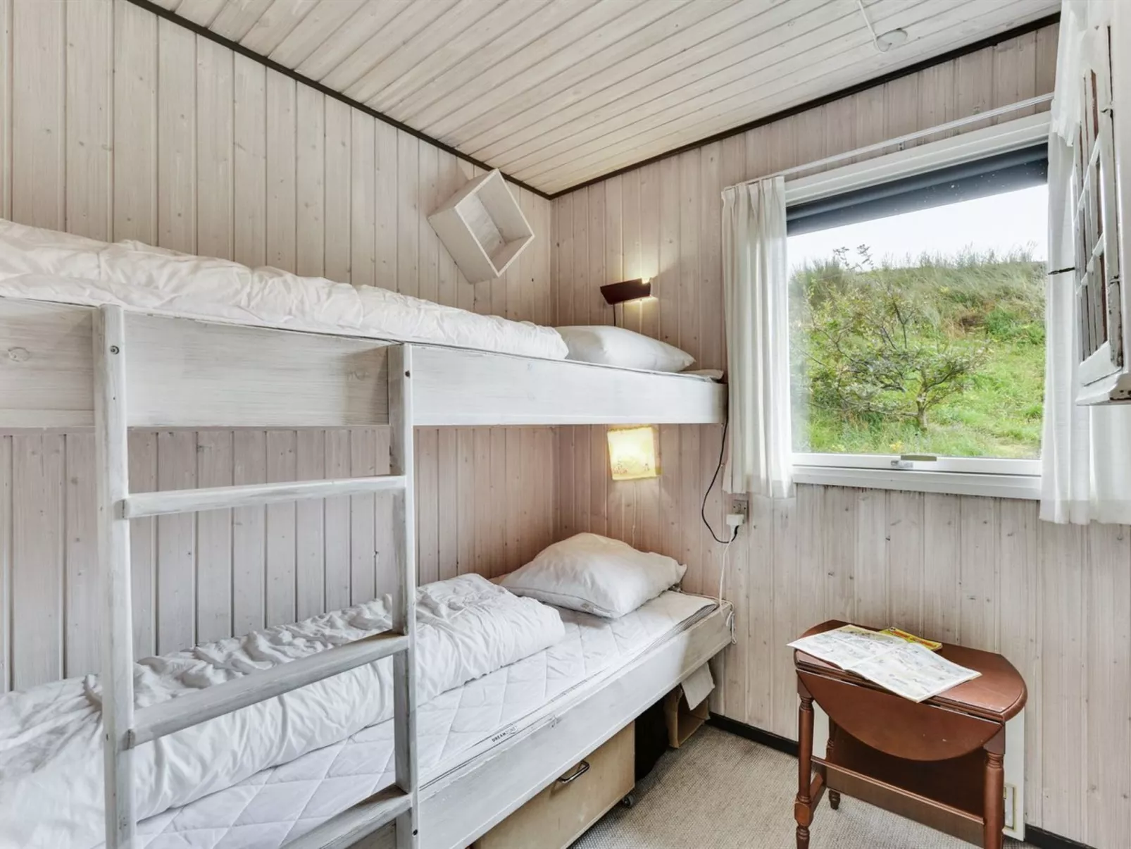 "Hélène" - 400m from the sea-Binnen