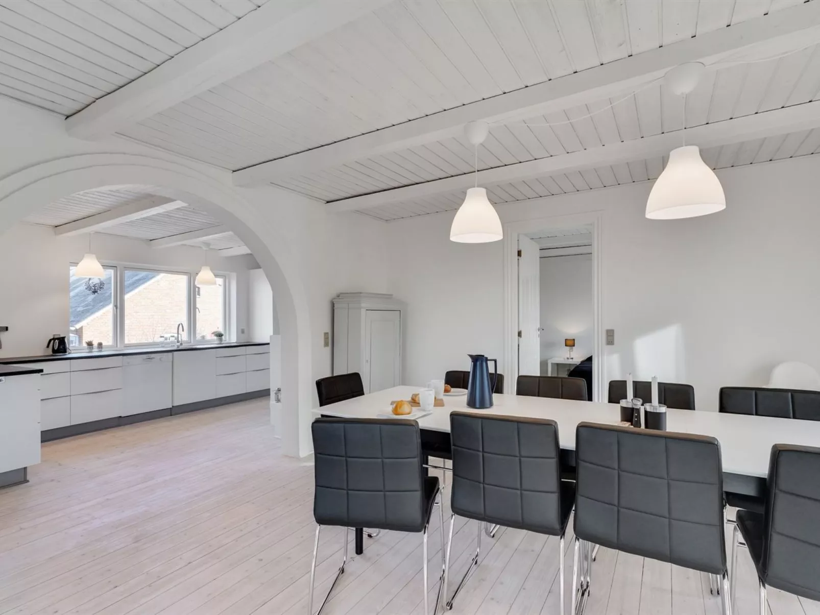 "Auguste" - 1.5km to the fjord-Binnen