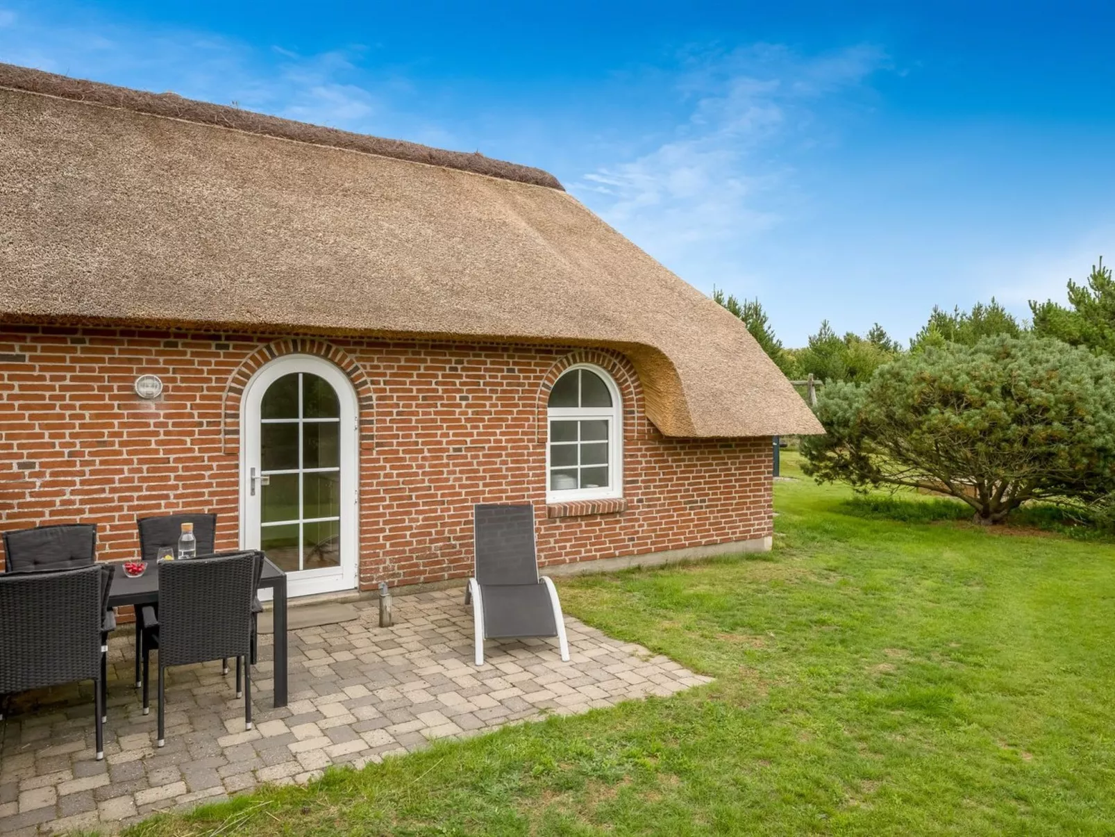 "Pasi" - 1.2km from the sea-Buiten