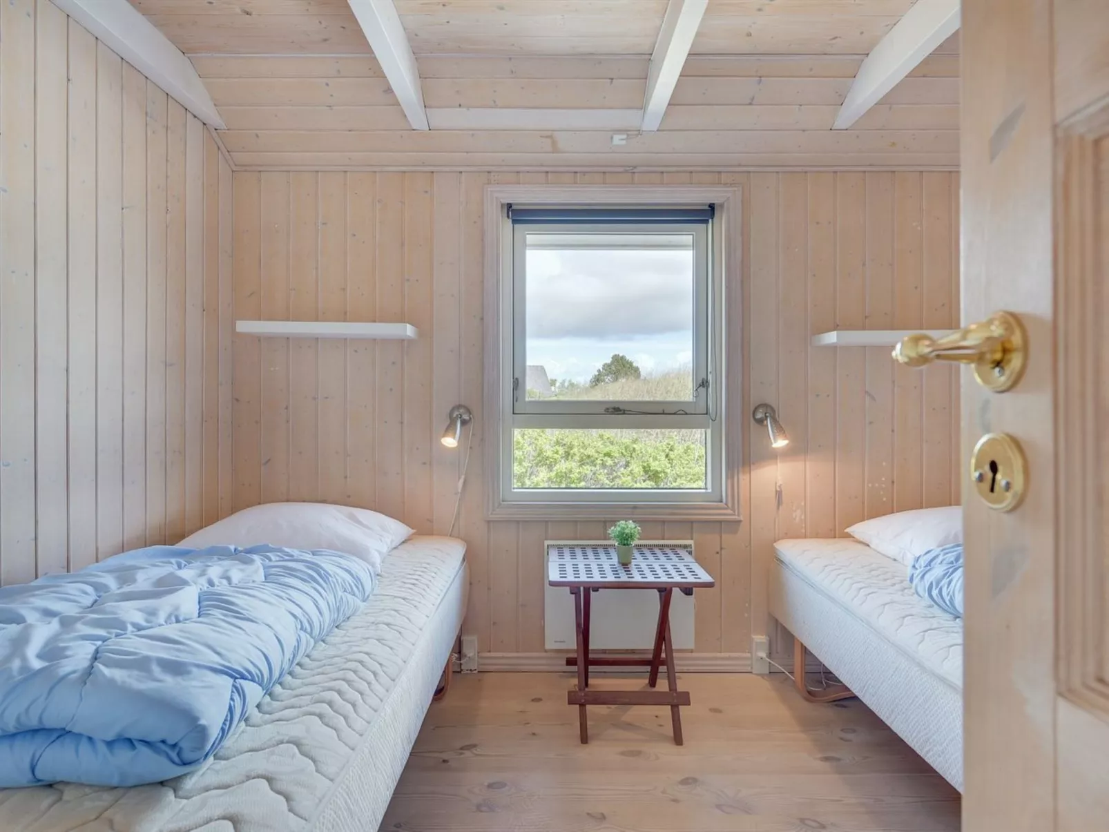 "Hermandine" - 700m from the sea-Binnen