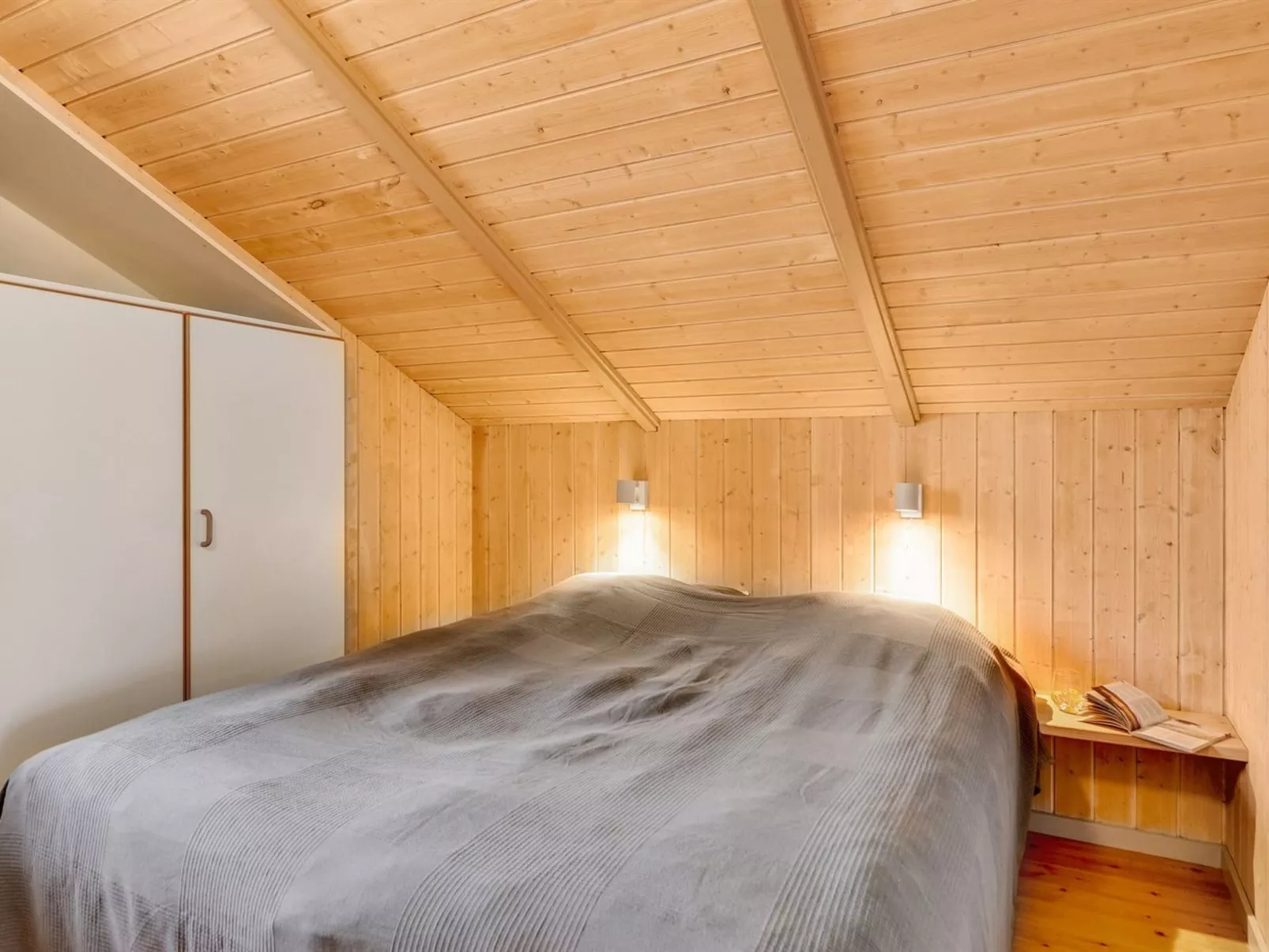 "Durita" - 600m to the fjord-Binnen