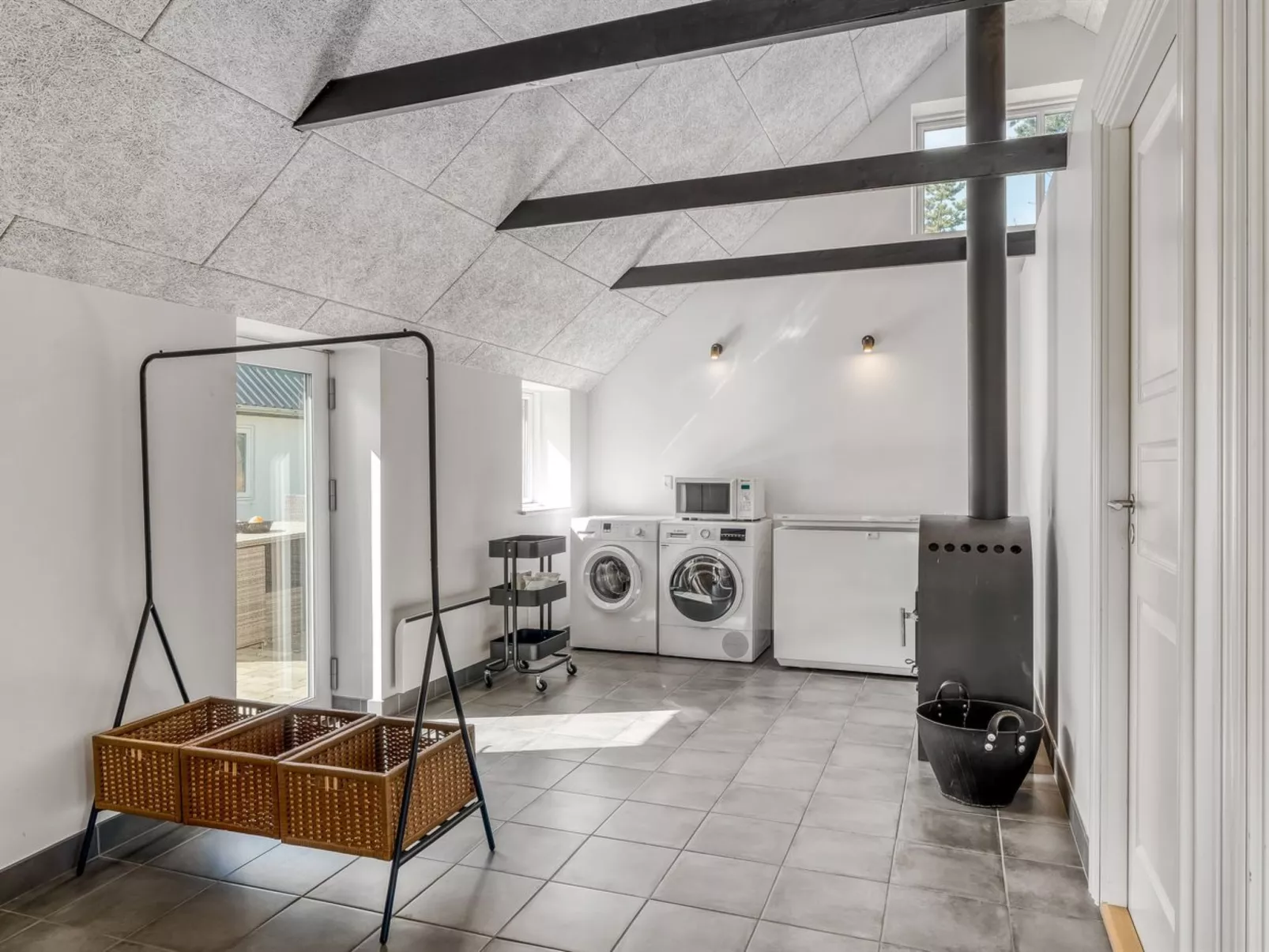 "Elisa" - 1.2km from the sea-Binnen