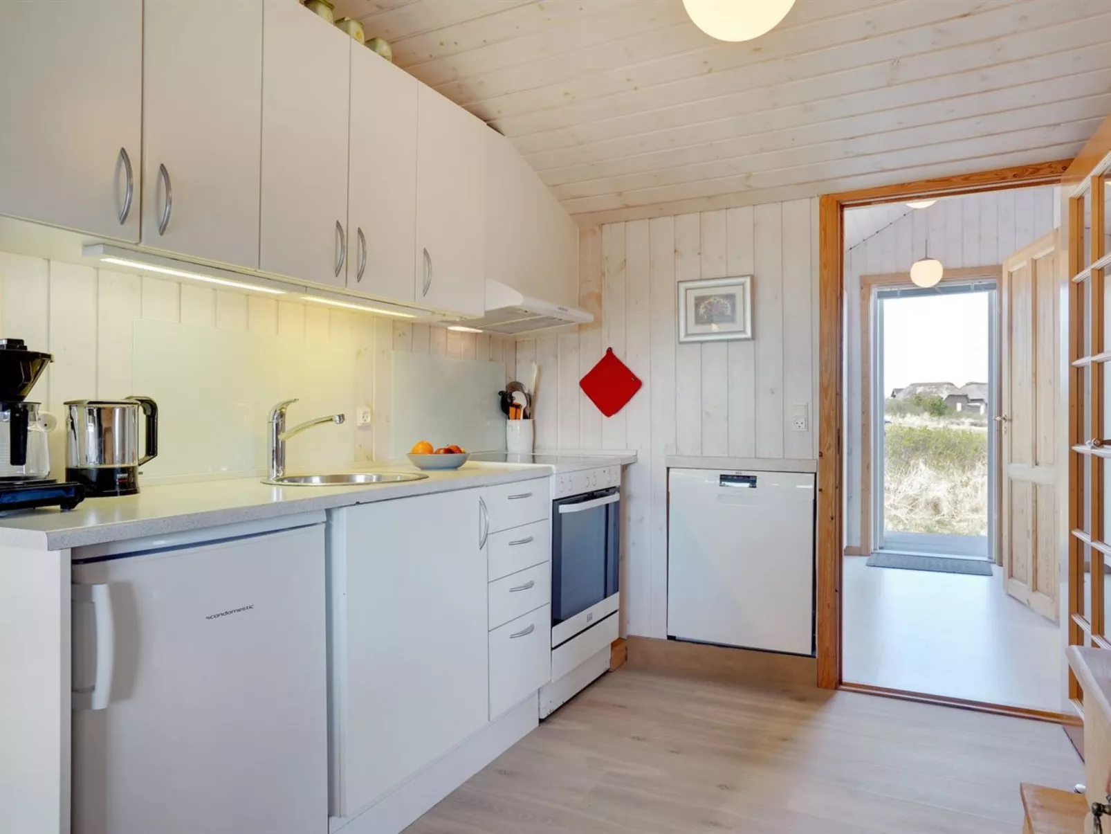 "Elmine" - 700m from the sea-Binnen