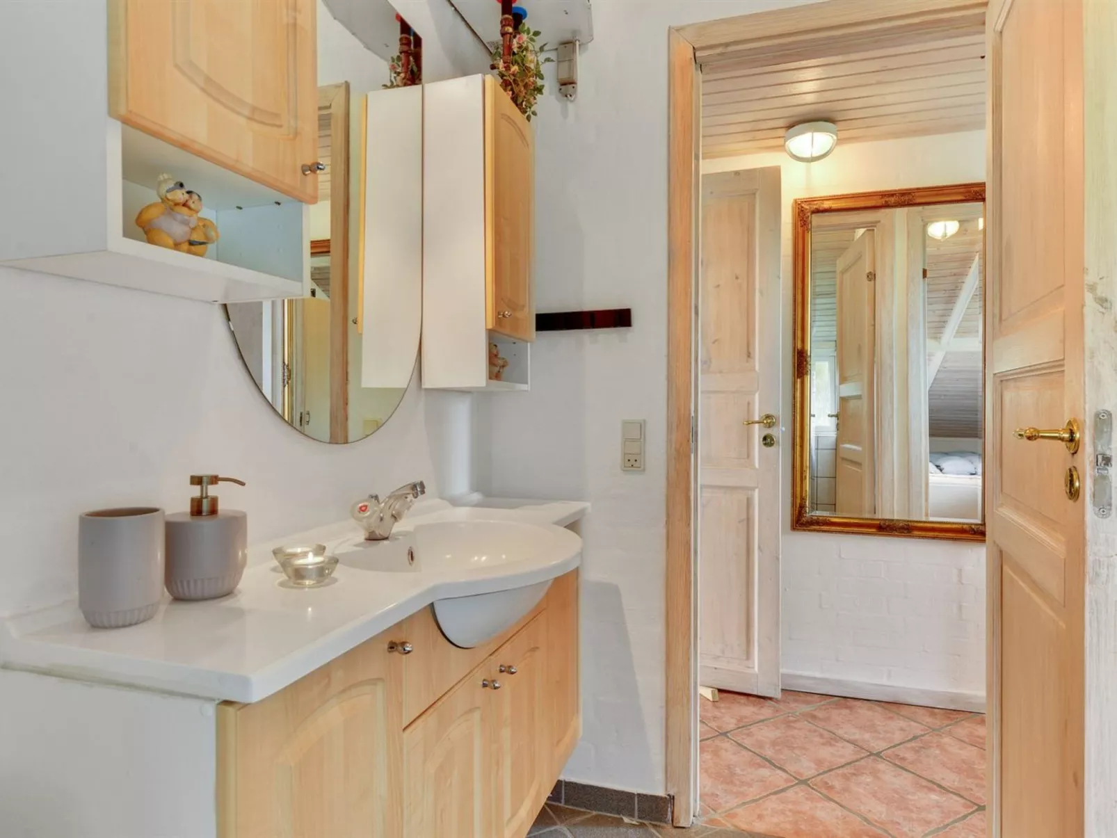 "Solbritt" - 330m to the fjord-Binnen