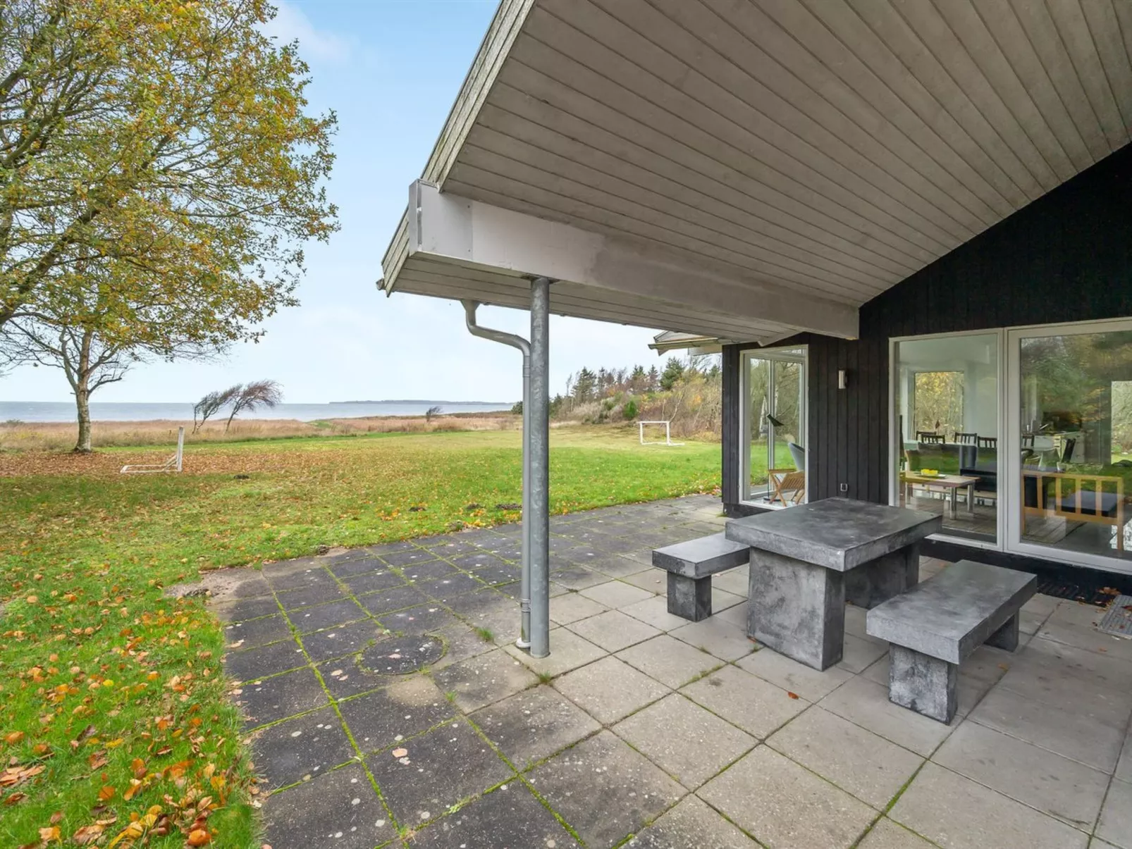 "Elis" - 90m to the fjord-Buiten