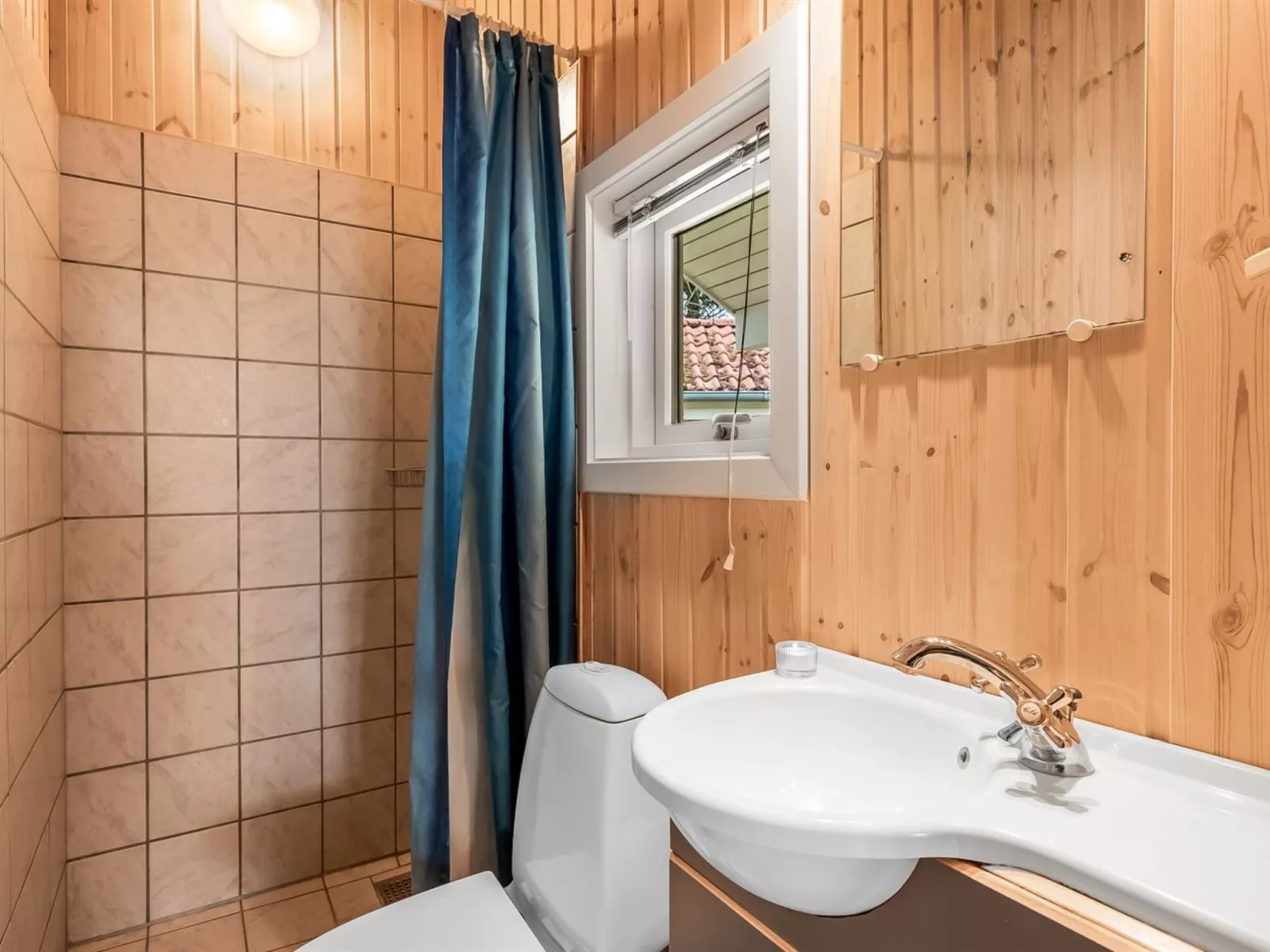 "Sesto" - 300m to the fjord-Binnen