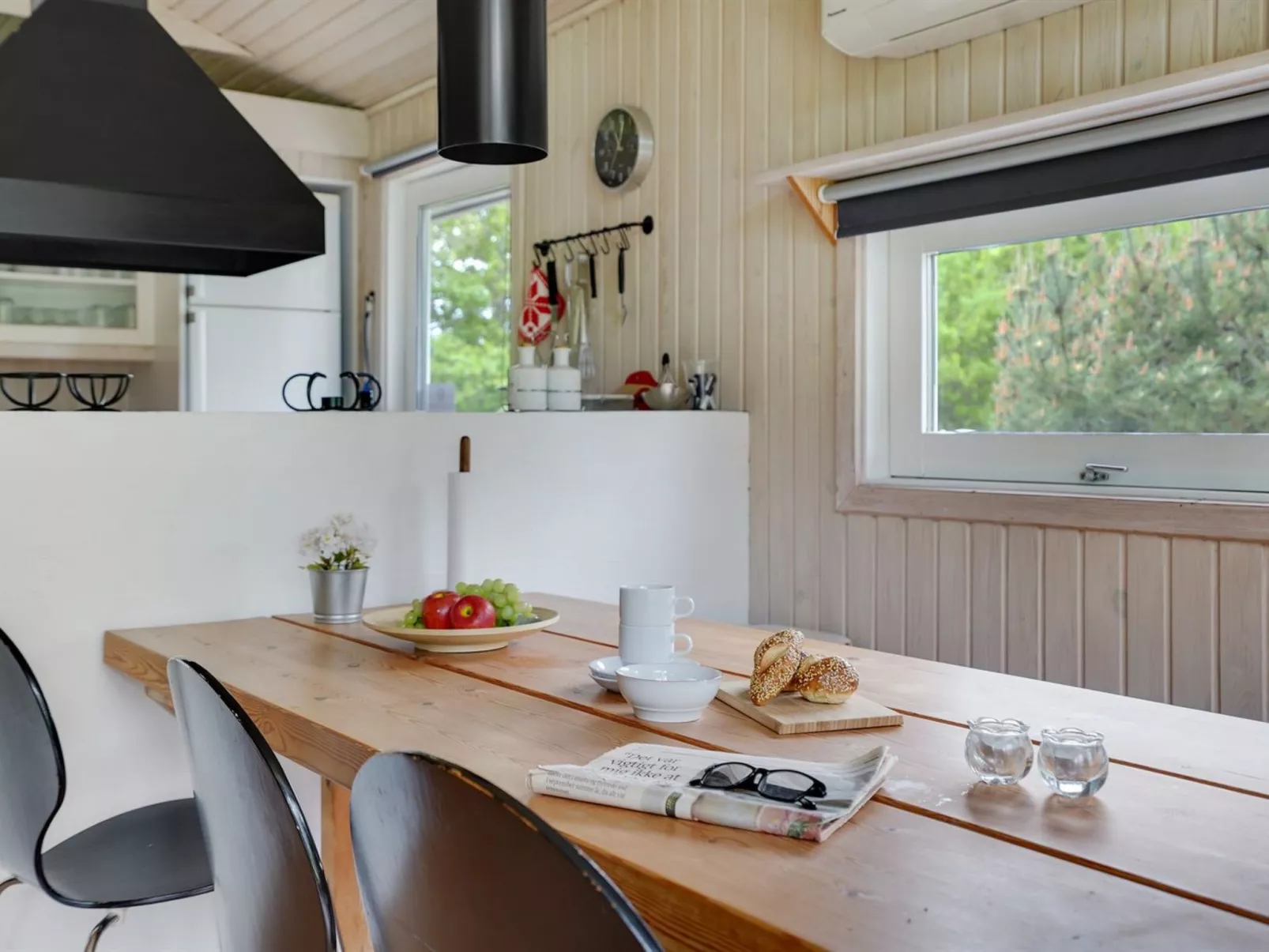 "Evan" - 1.3km from the sea-Binnen