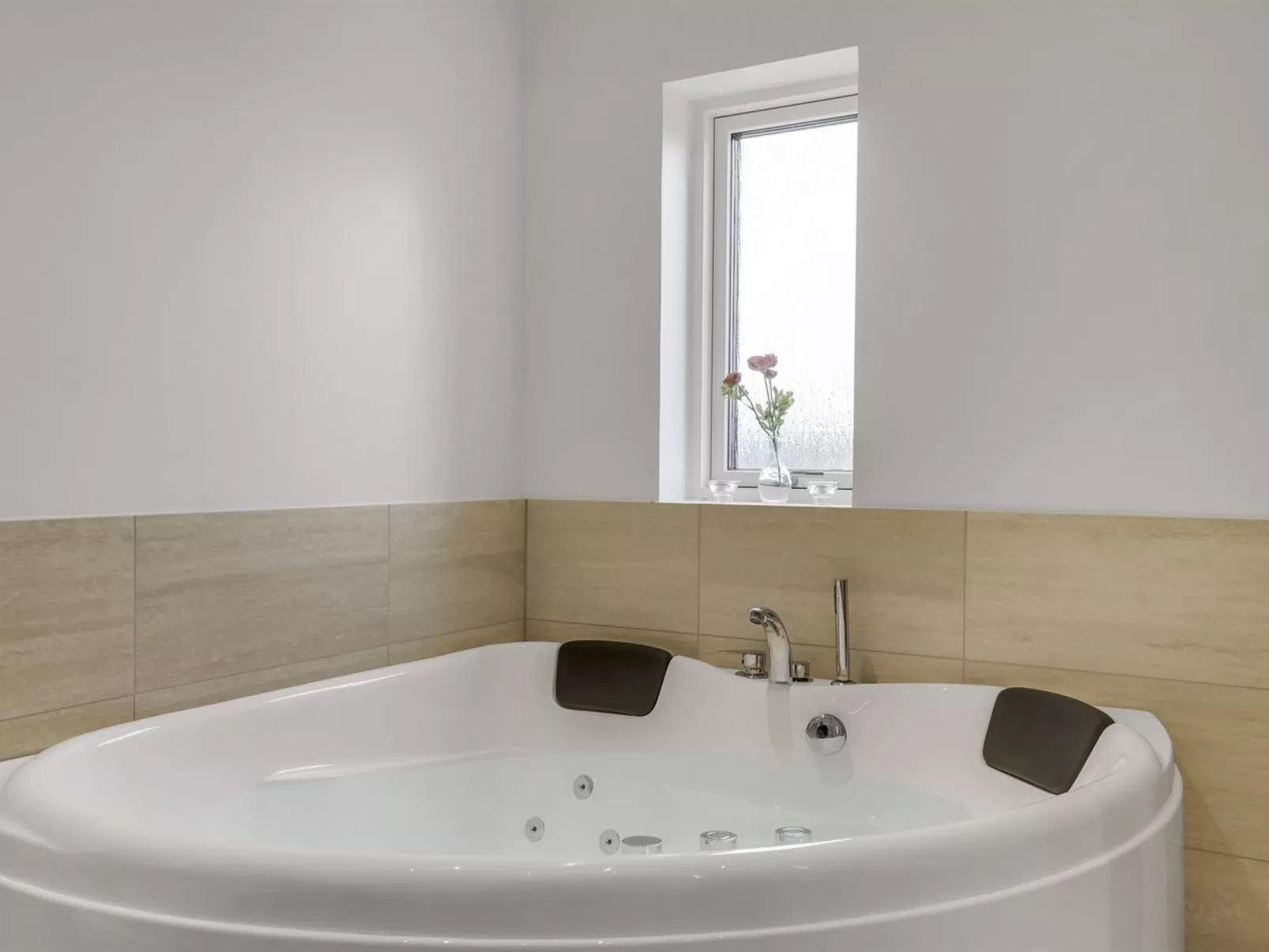 "Tatiane" - 1.5km from the sea-Binnen