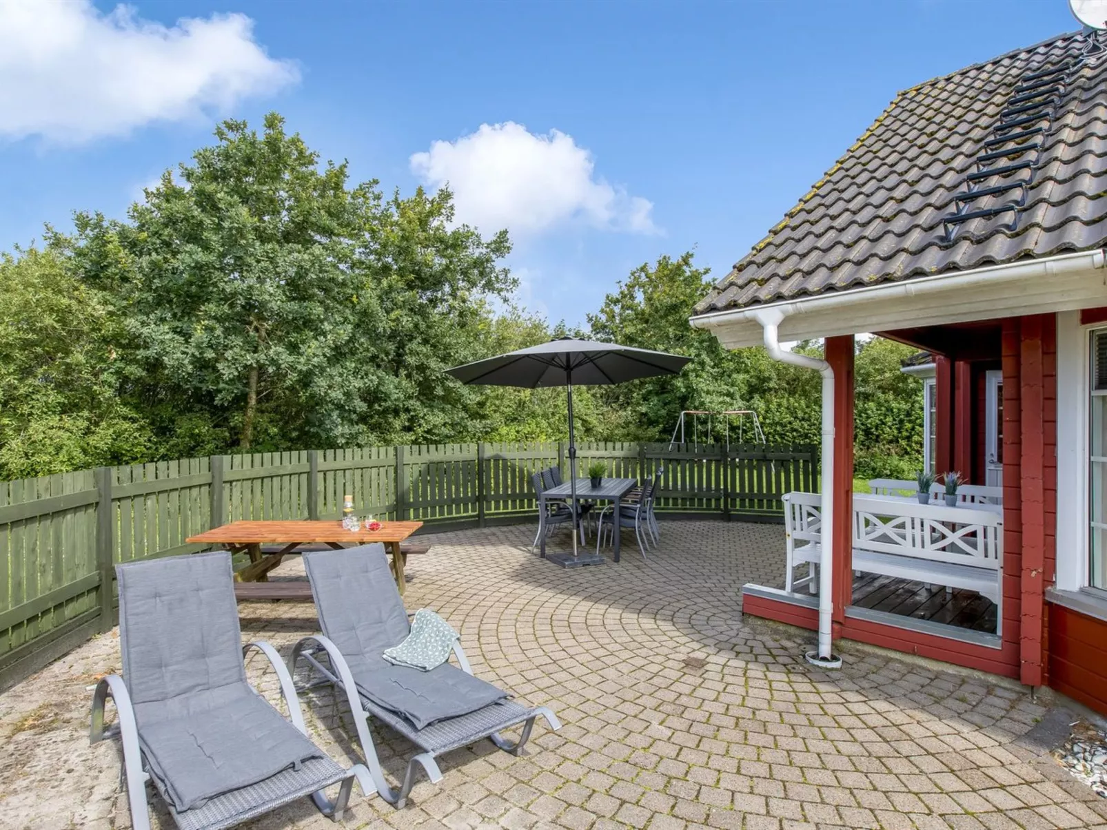 "Liam" - 800m to the fjord-Buiten