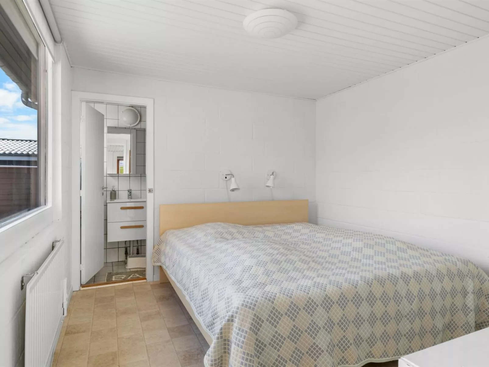 "Neea" - 40m from the sea-Binnen