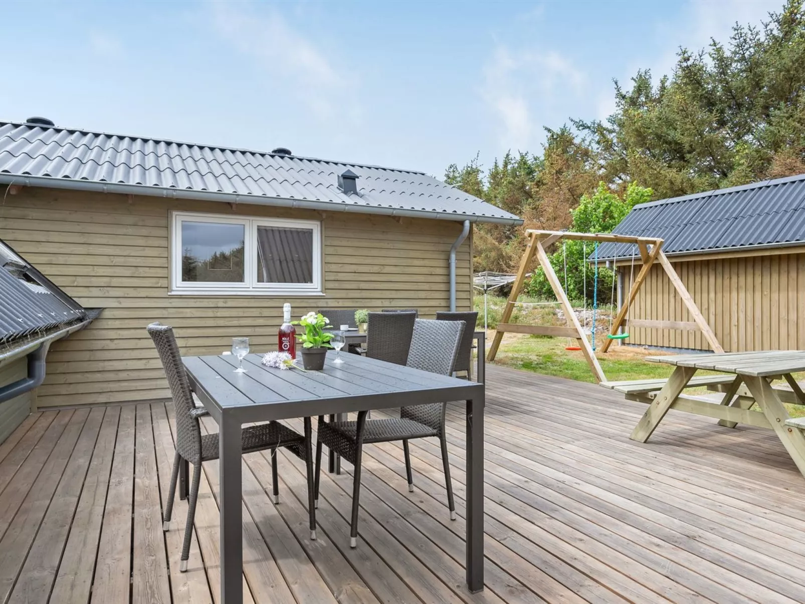 "Hinz" -  from the sea-Buiten