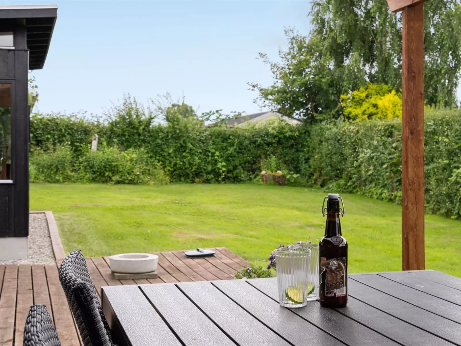 "Roar" - 500m from the sea-Buiten