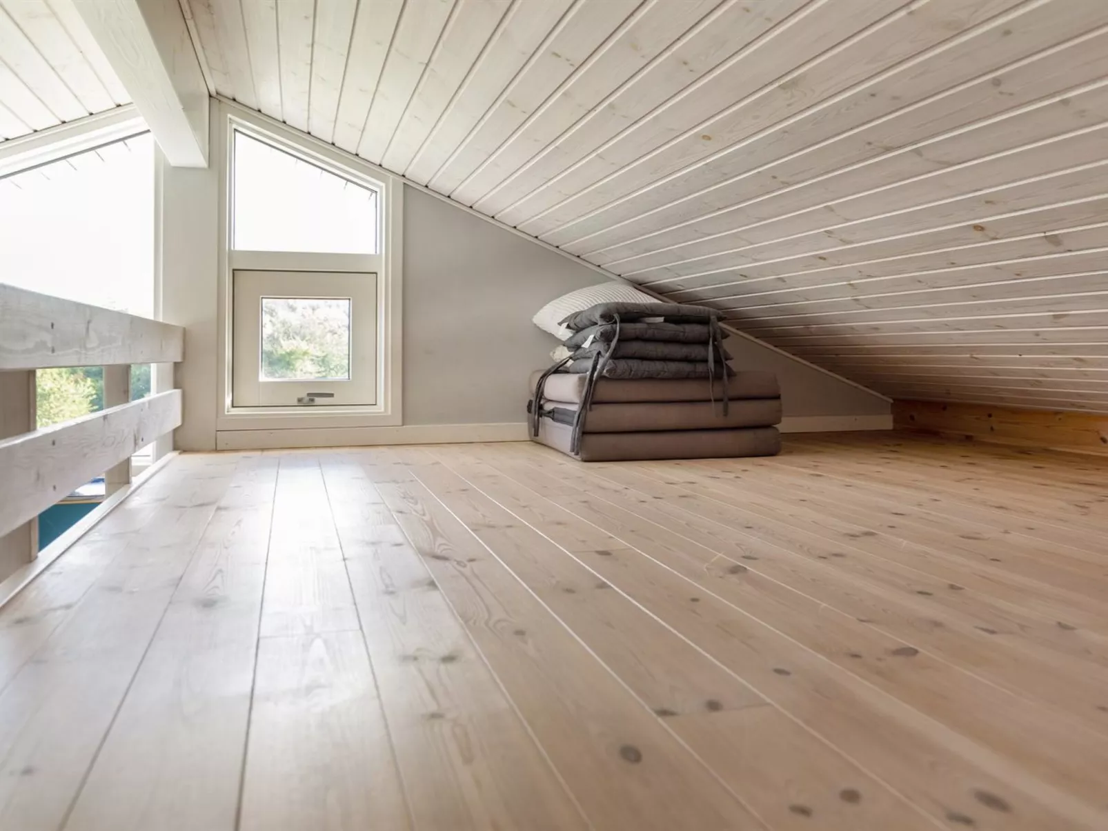 "Tjelle" - 300m from the sea-Binnen