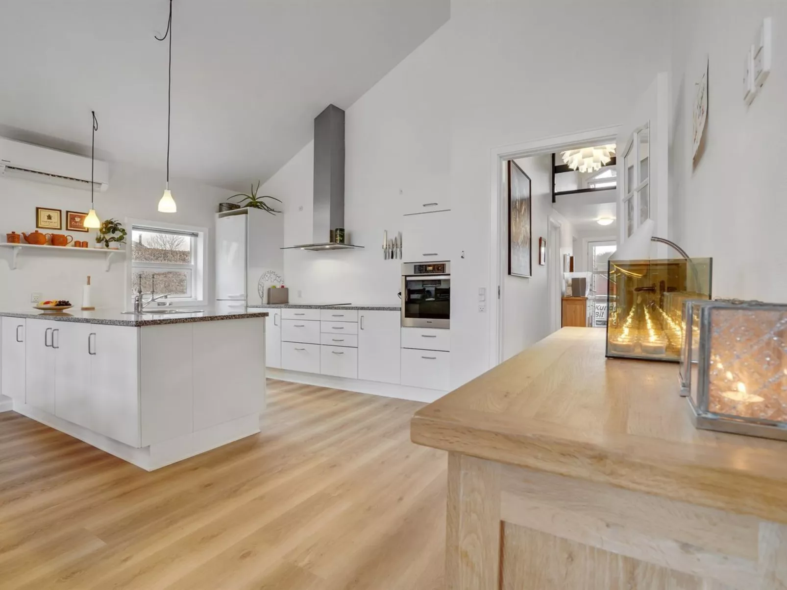 "Holmwith" - 200m from the sea-Binnen