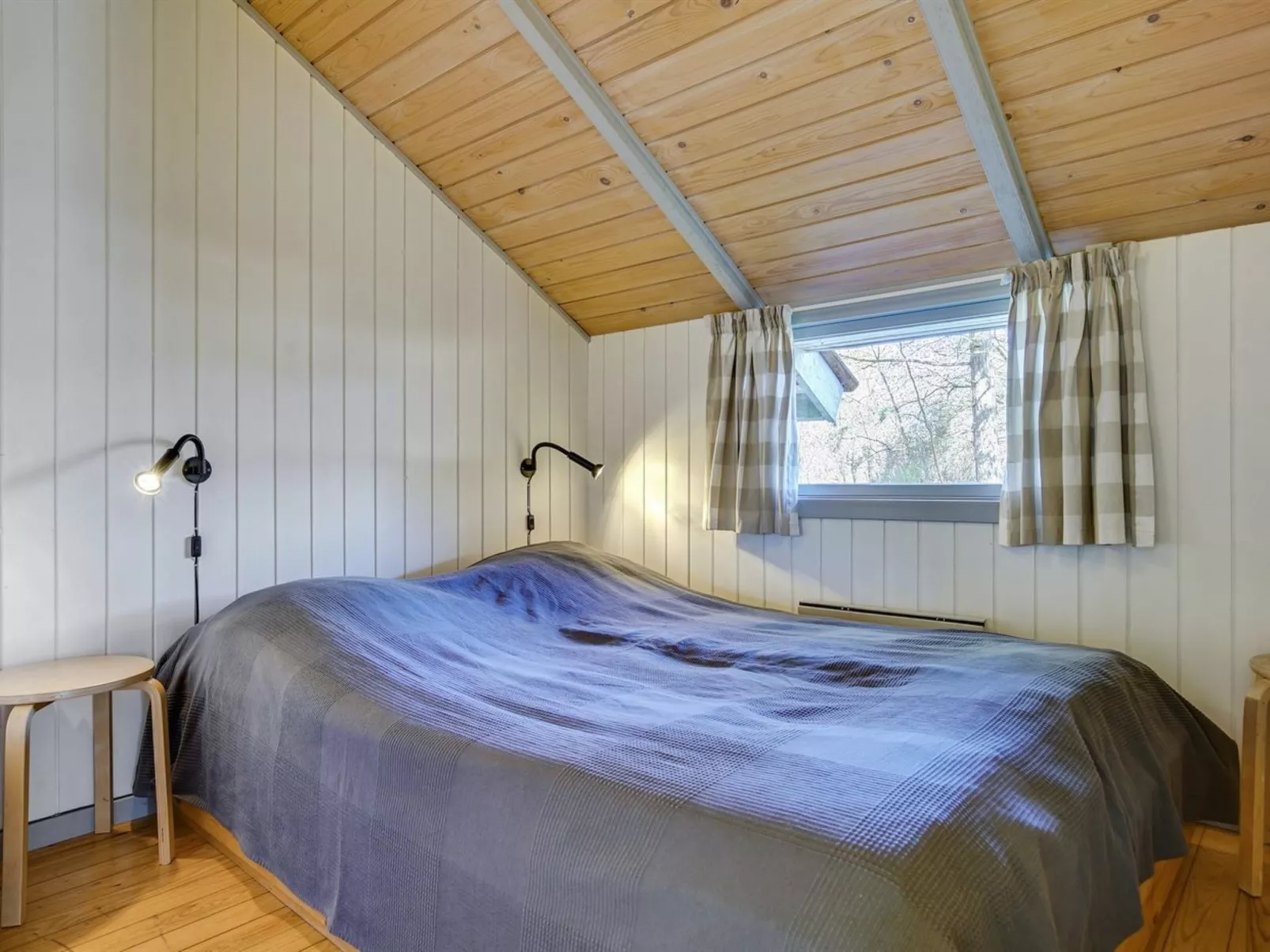 "Erly" - 500m from the sea-Binnen