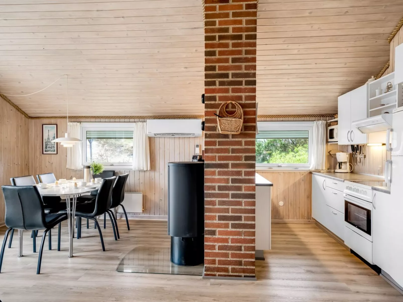 "Unni" -  from the sea-Binnen