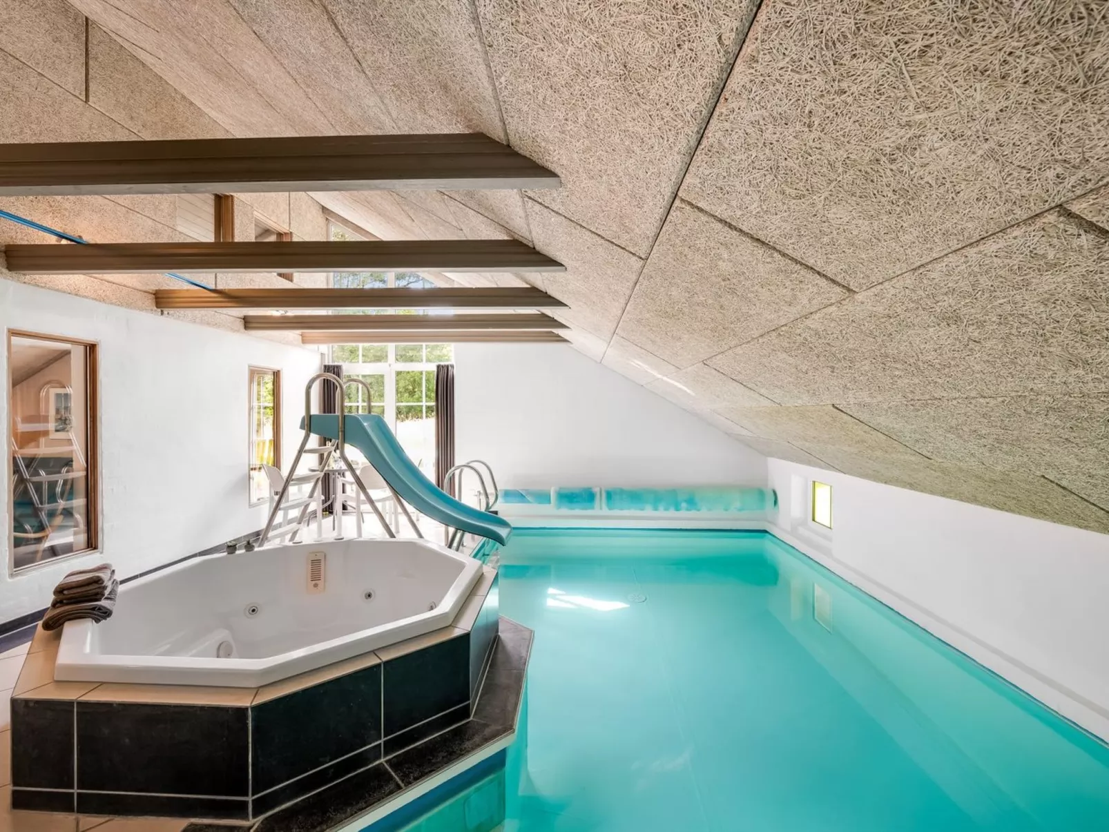 "Gunvald" - 2km to the fjord-Buiten