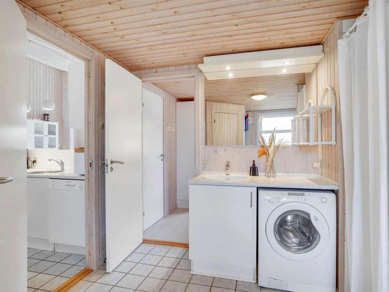 "Midja" - 800m from the sea-Binnen