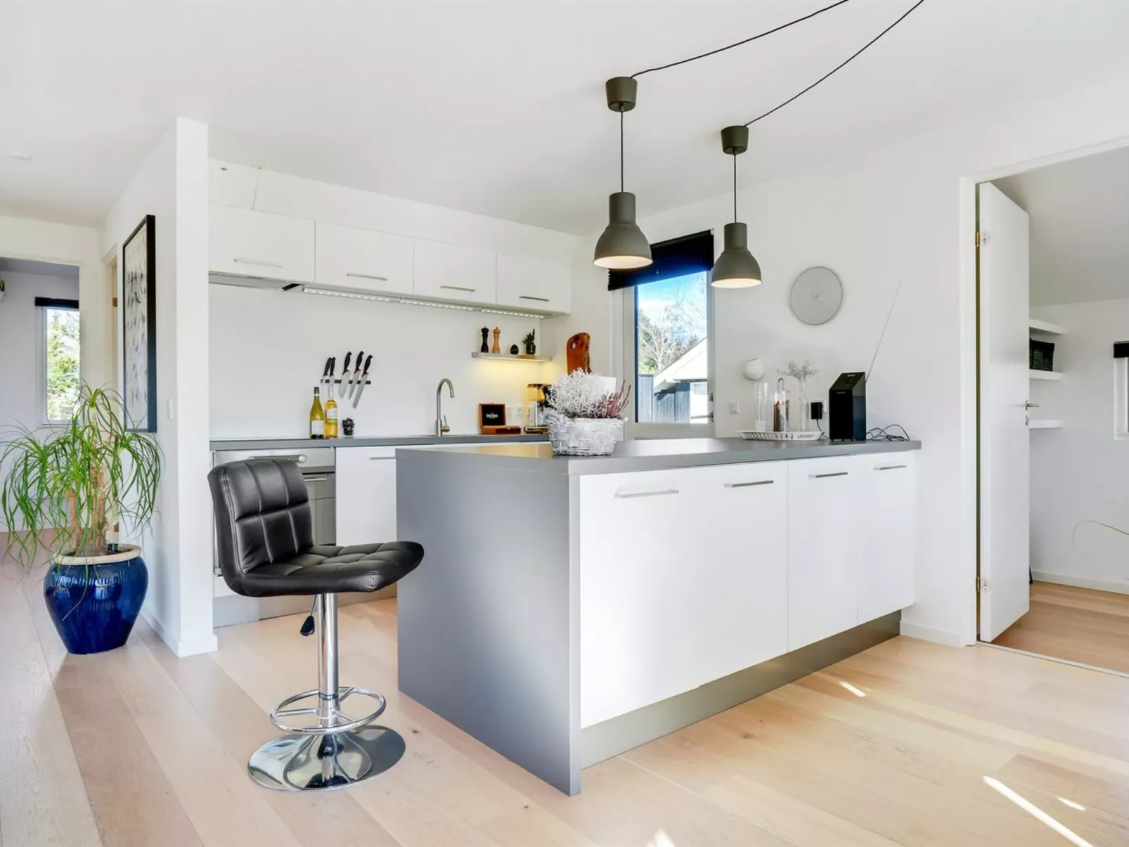 "Rosmarie" - 600m from the sea-Binnen