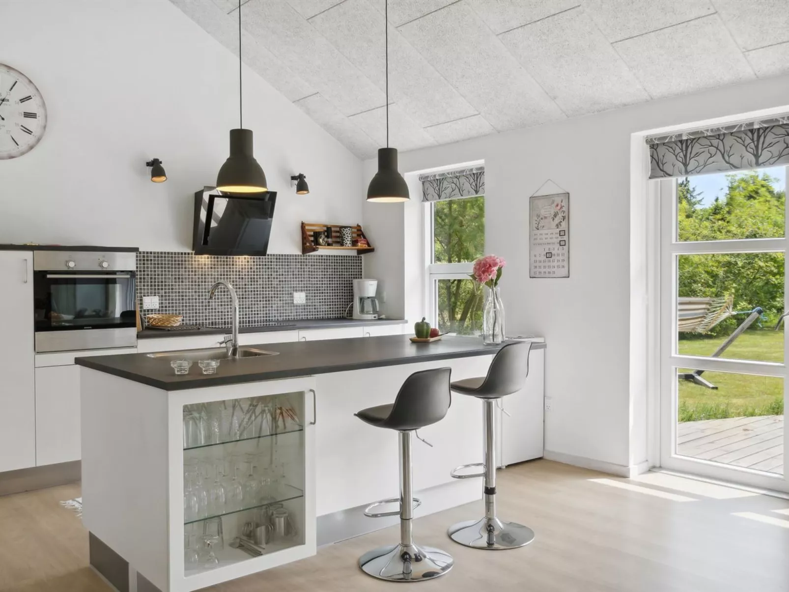 "Oiva" - 450m from the sea-Binnen