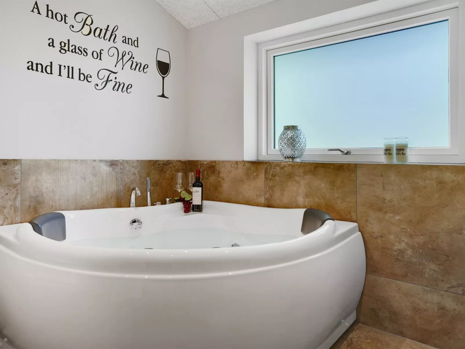 "Eylar" - 28km from the sea-Binnen