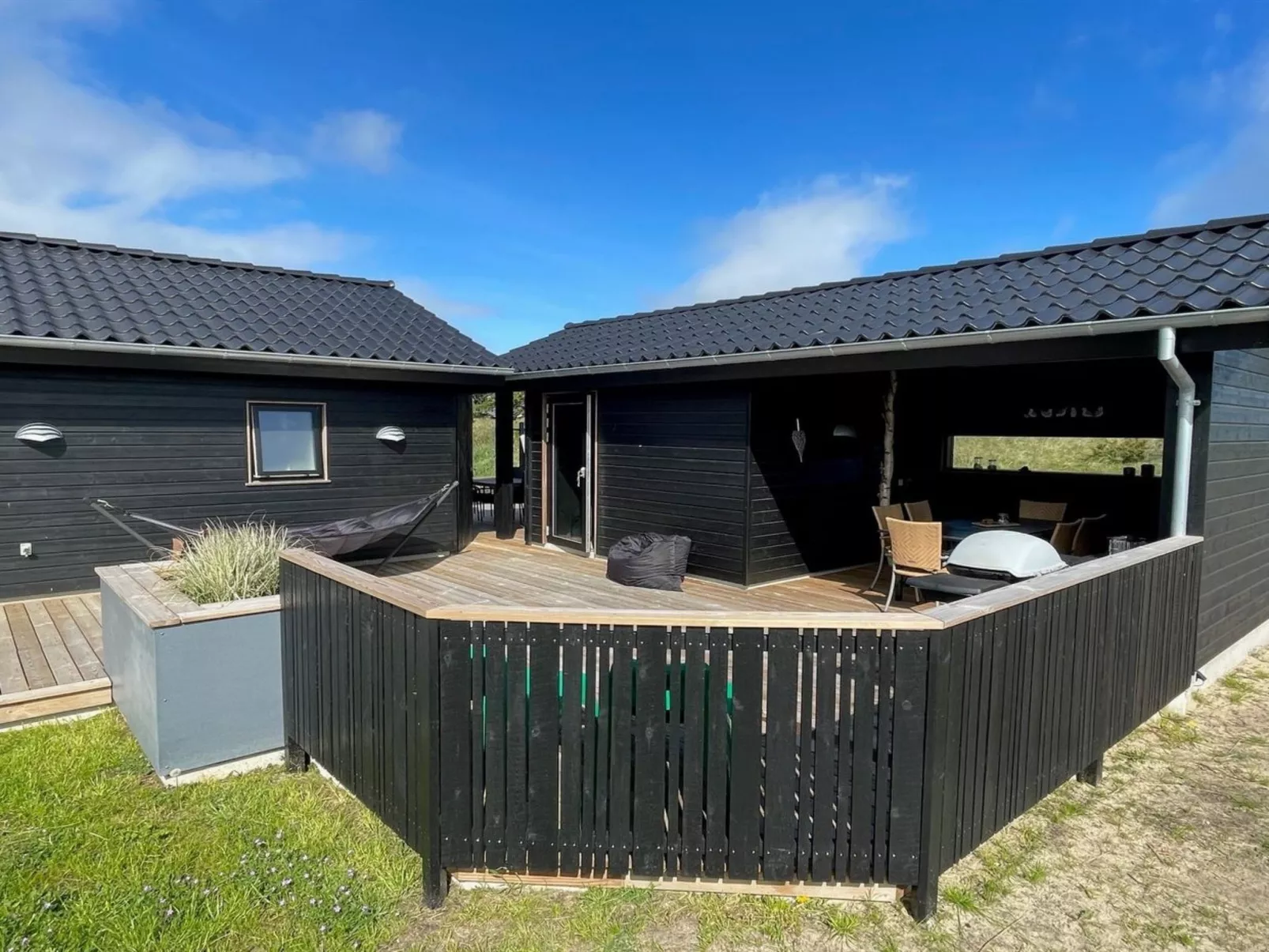 "Hinda" - 1.2km from the sea-Buiten