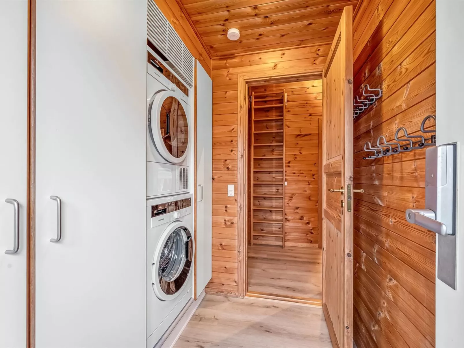 "Gretje" - 650m to the fjord-Binnen