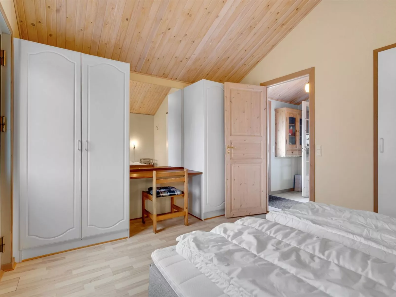 "Raika" - 450m to the fjord-Binnen