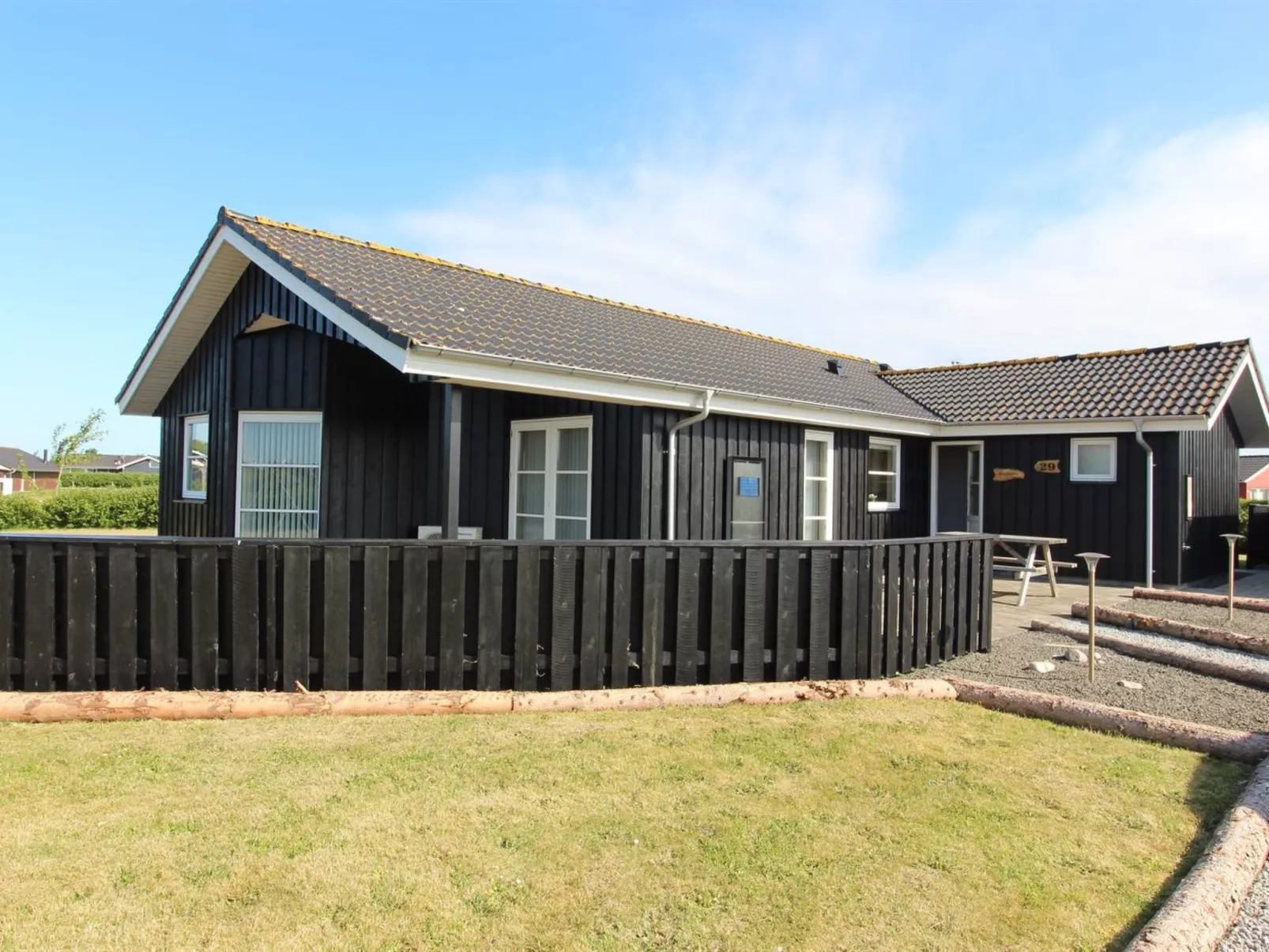 "Saara" - 700m to the fjord-Buiten