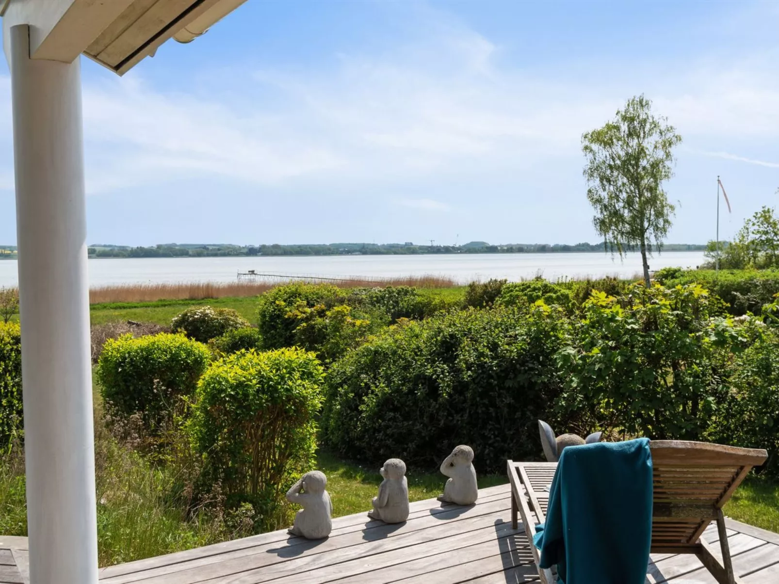 "Brunman" - 10m to the fjord-Buiten