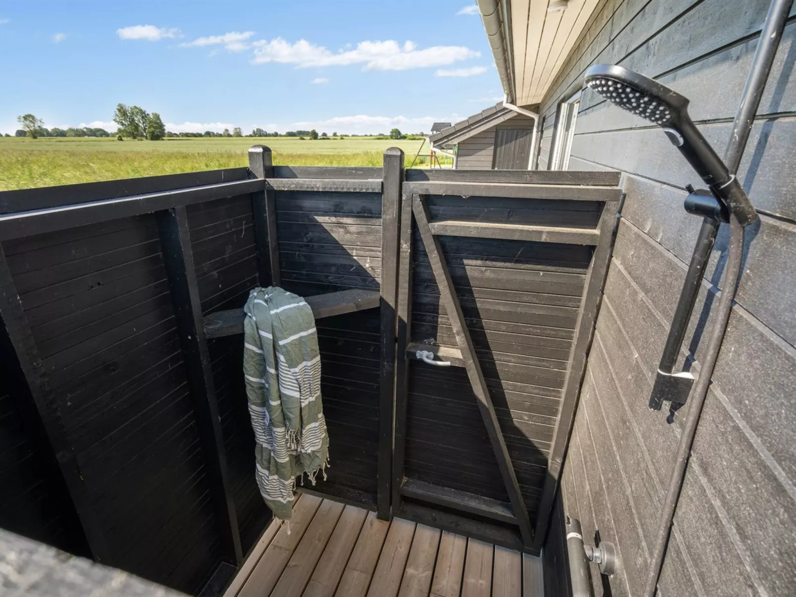 "Thalie" - 400m from the sea-Buiten