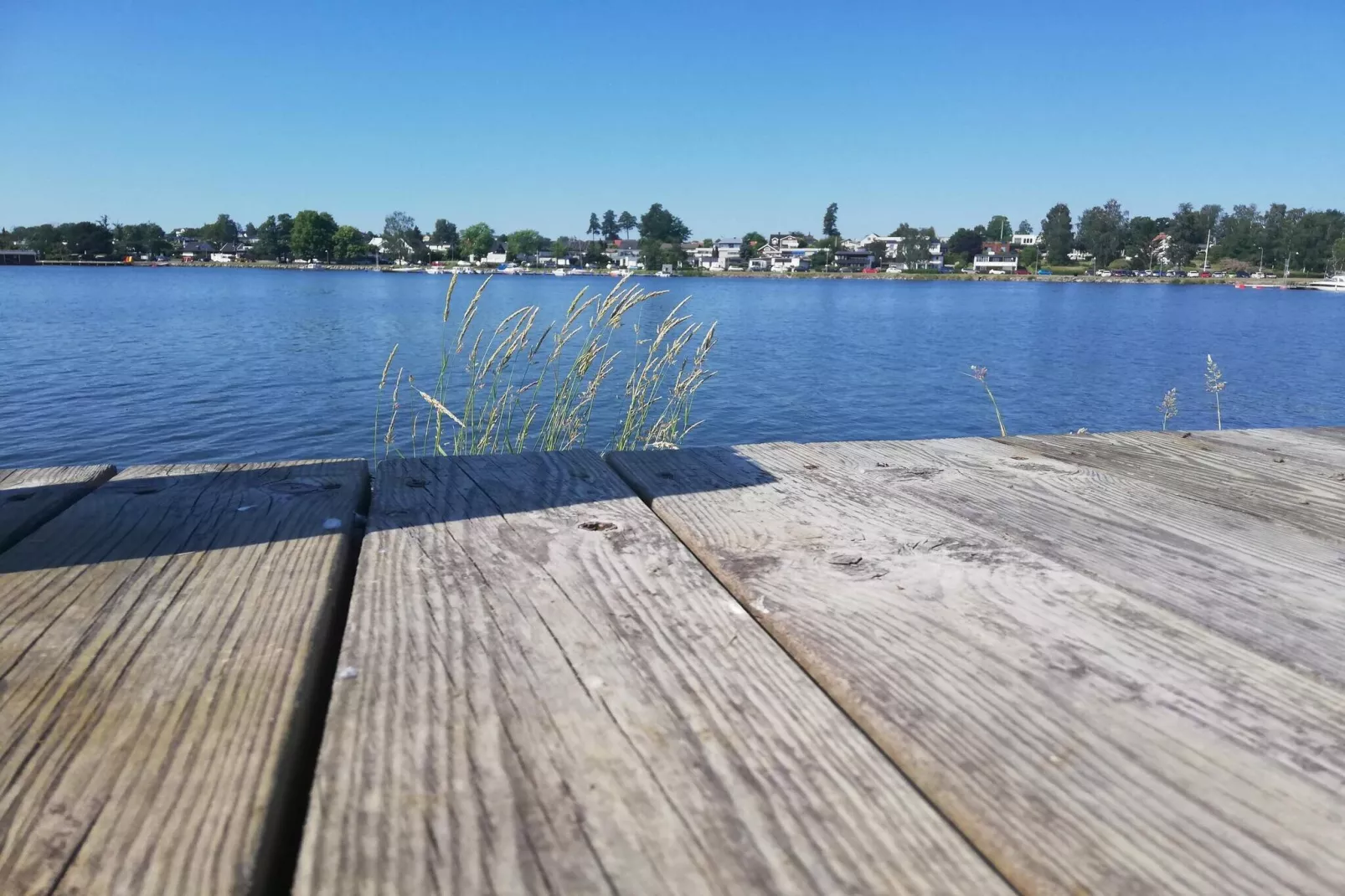 Huisje met hottub in Rejmyre-Waterzicht
