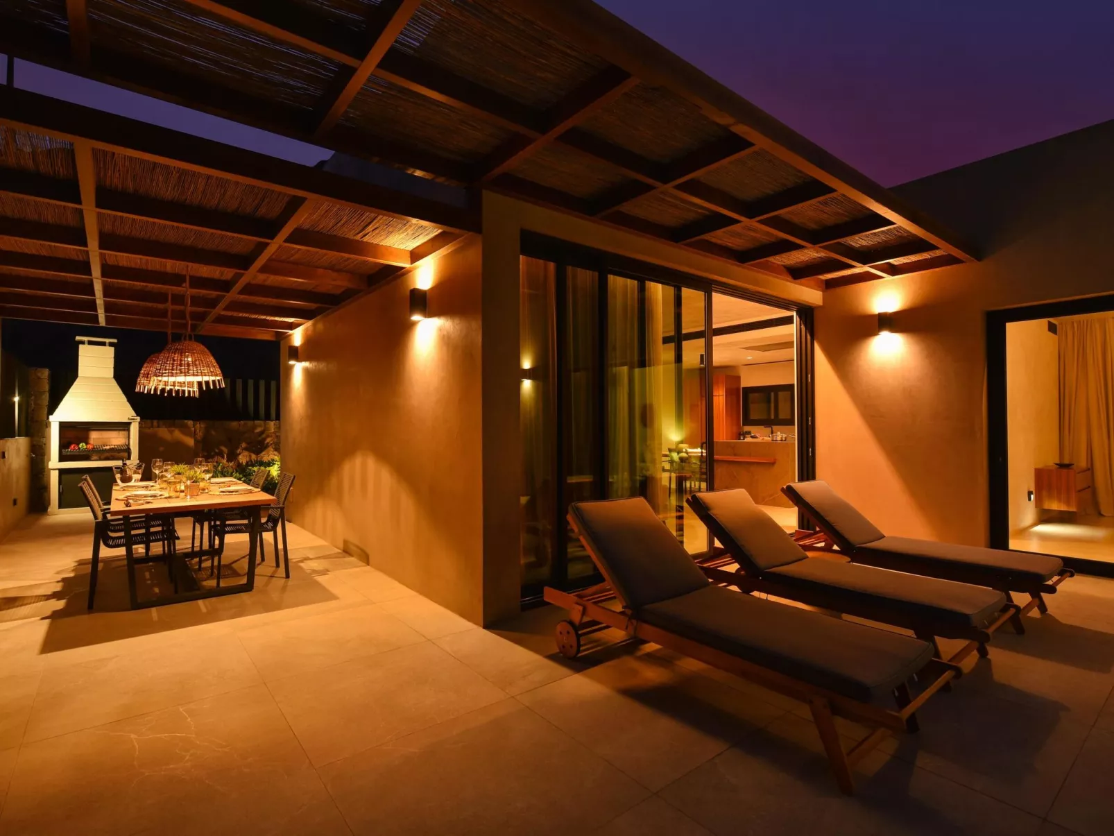 Almadies Tauro - Buiten