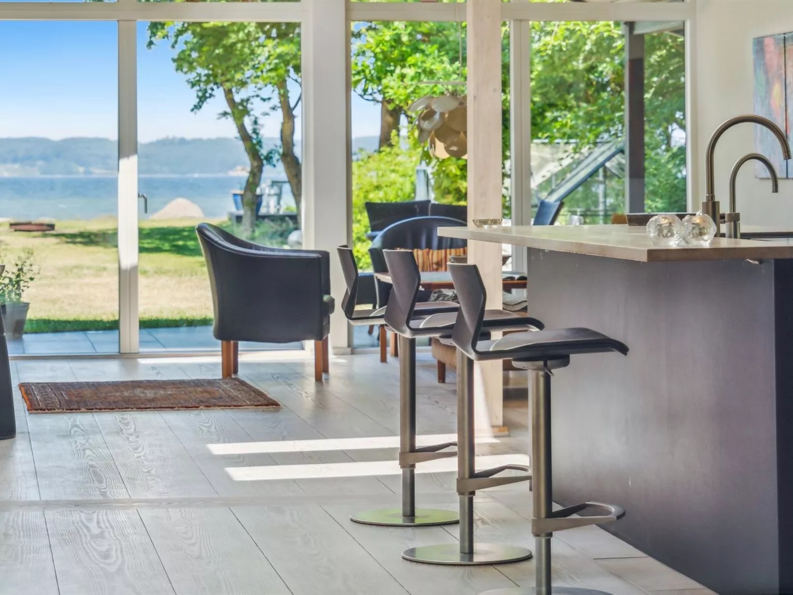 "Kennet" - 30m from the sea-Binnen