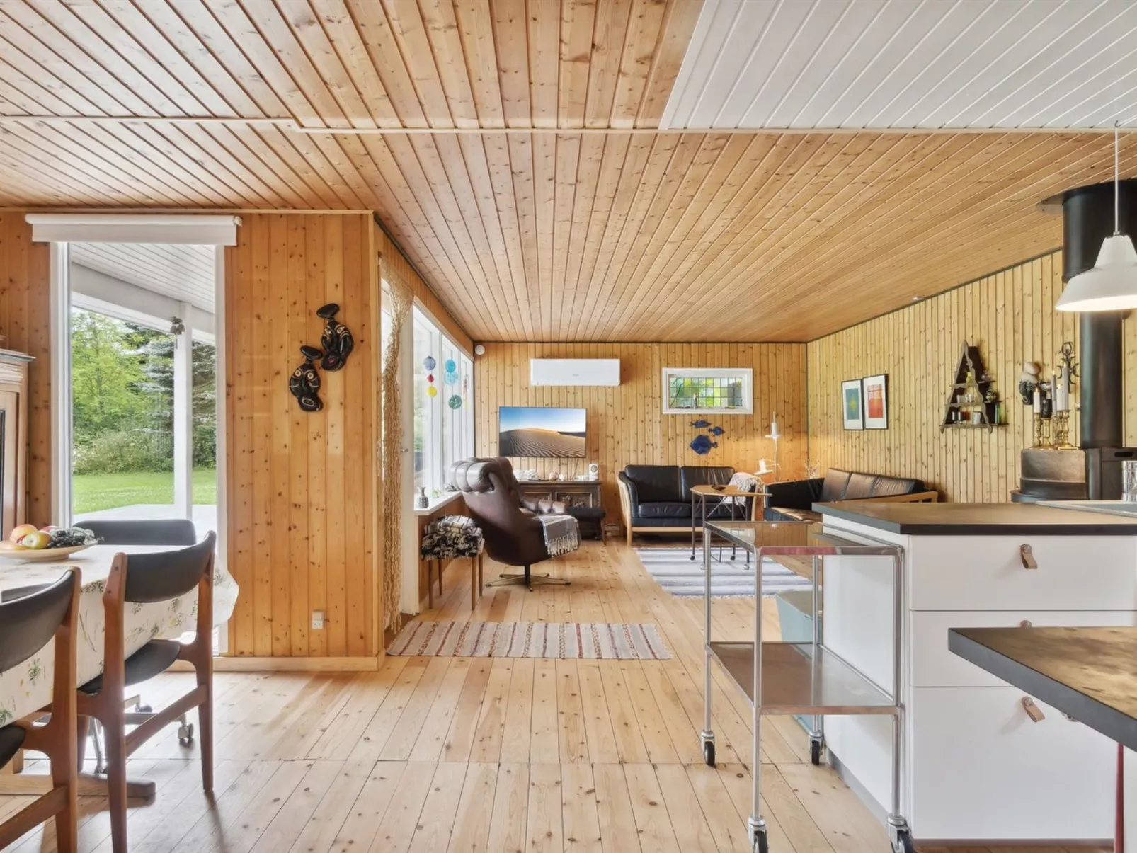 "Gunlög" - 1.3km from the sea-Binnen