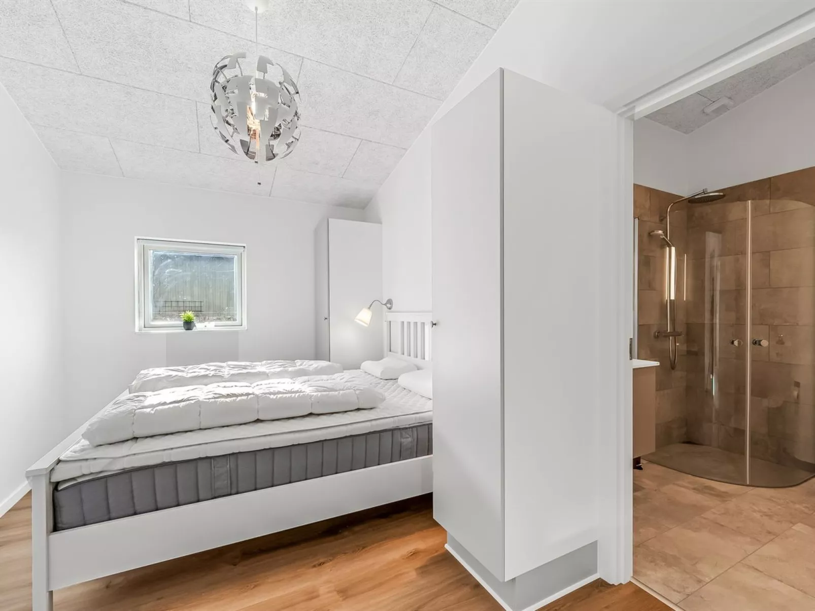 "Waldar" -  from the sea-Binnen