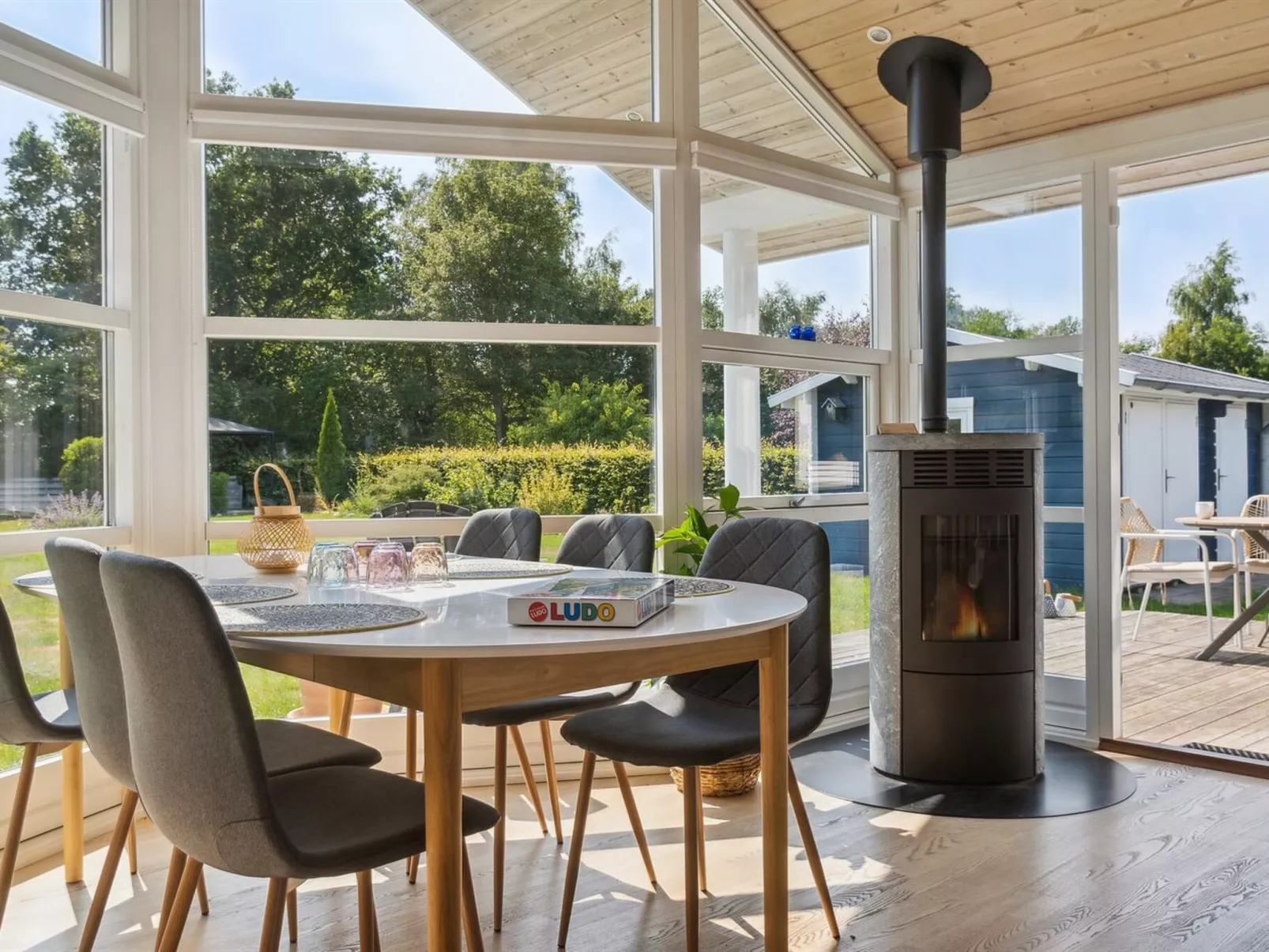 "Asvalde" - 200m to the fjord-Binnen