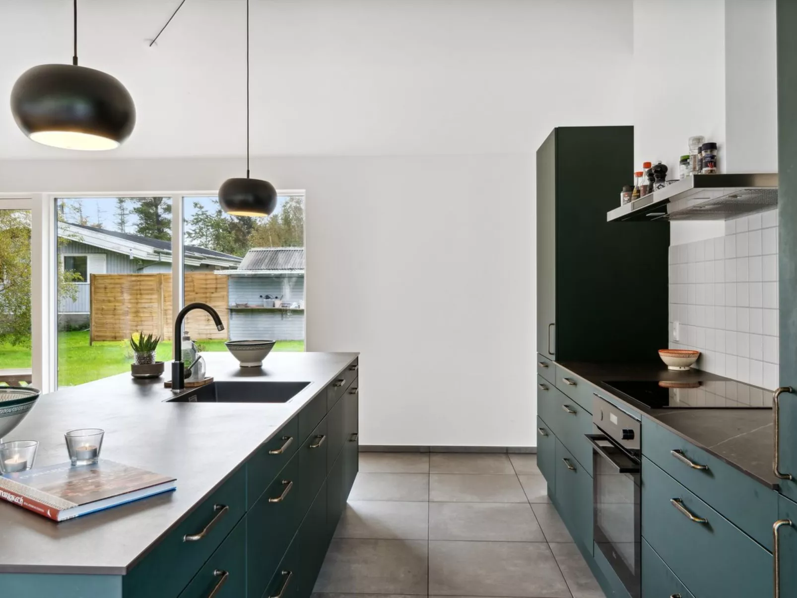 "Tessa" - 1.6km from the sea-Binnen