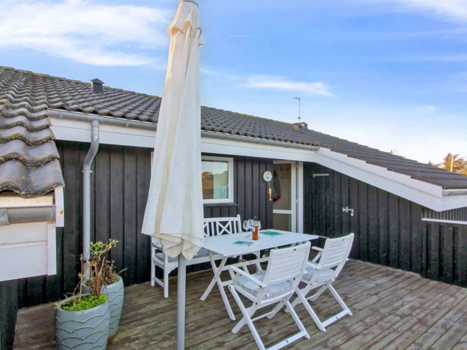 "Freda" - 400m from the sea-Buiten