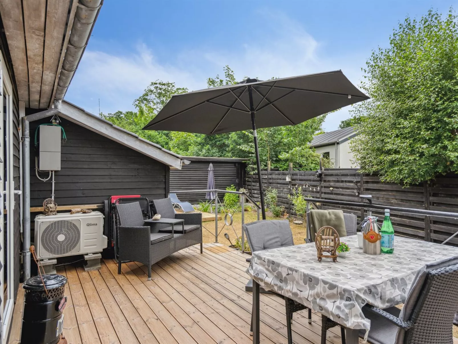 "Tjarven" - 300m from the sea-Buiten