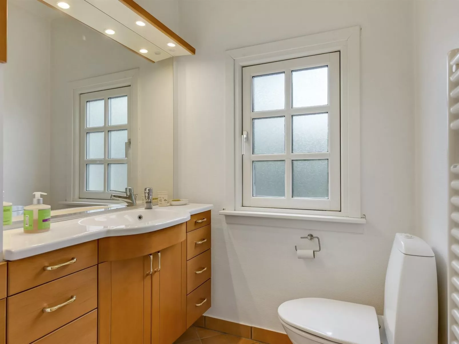 "Ayla" - 200m from the sea-Binnen