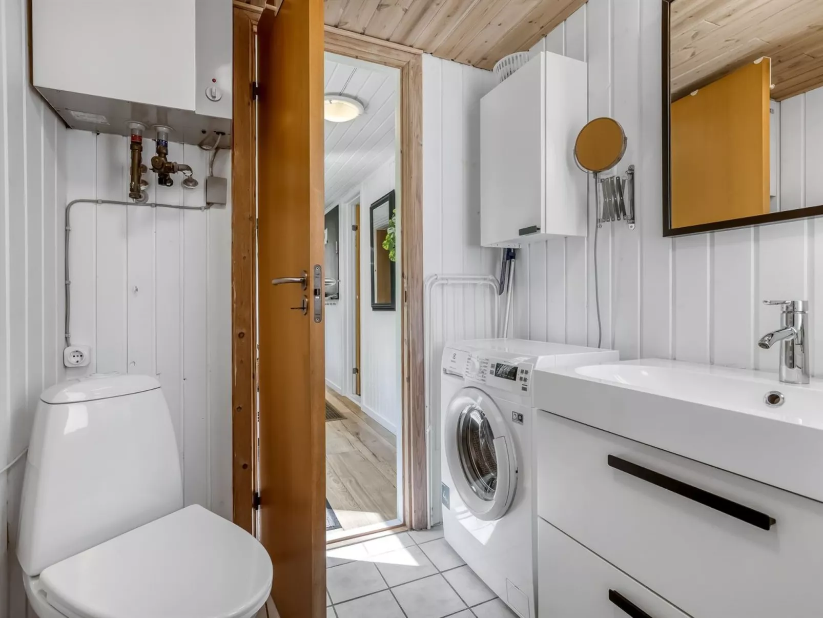 "Tellervo" - 1.5km from the sea-Binnen