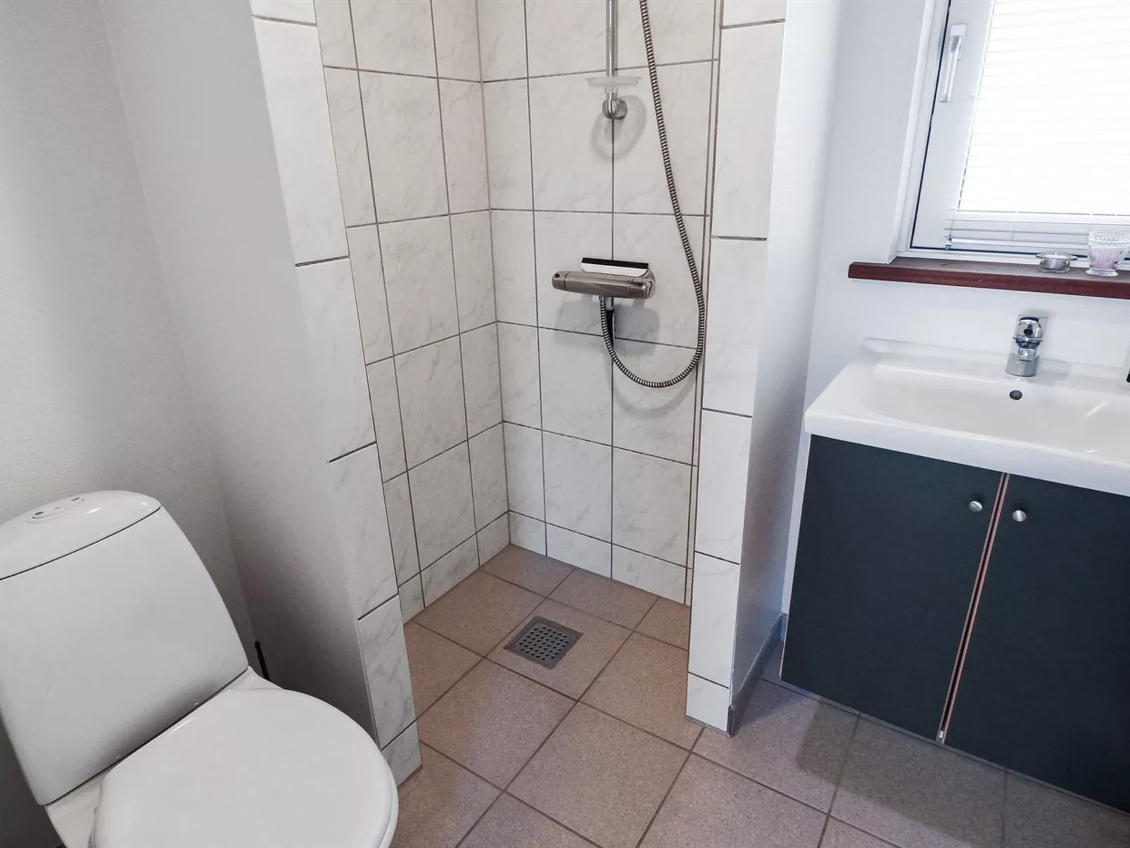 "Ilkka" - 400m from the sea-Binnen