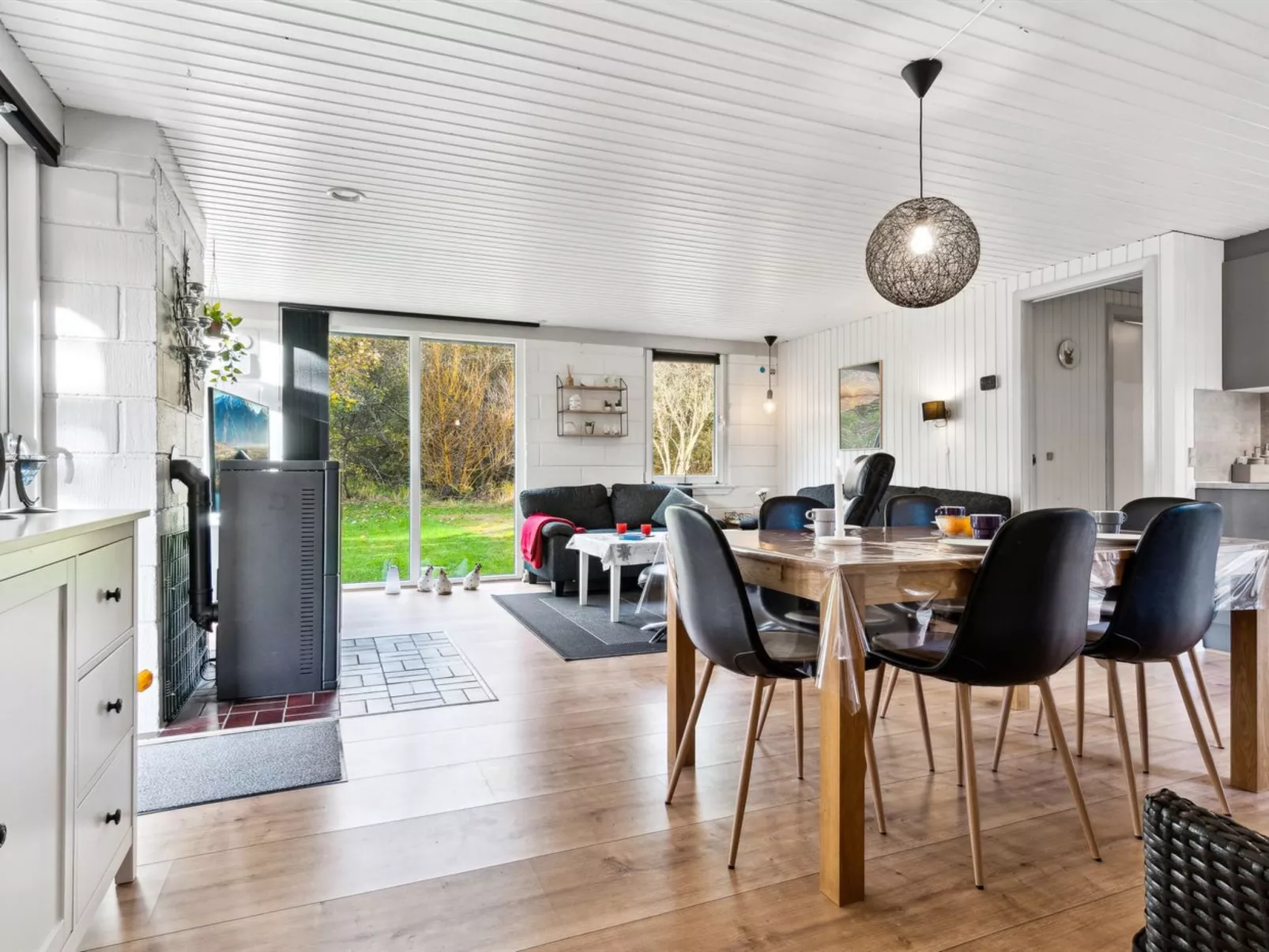 "Pia" - 250m to the fjord-Binnen