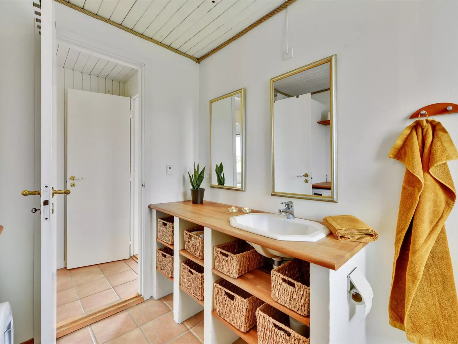 "Marika" - 500m from the sea-Binnen