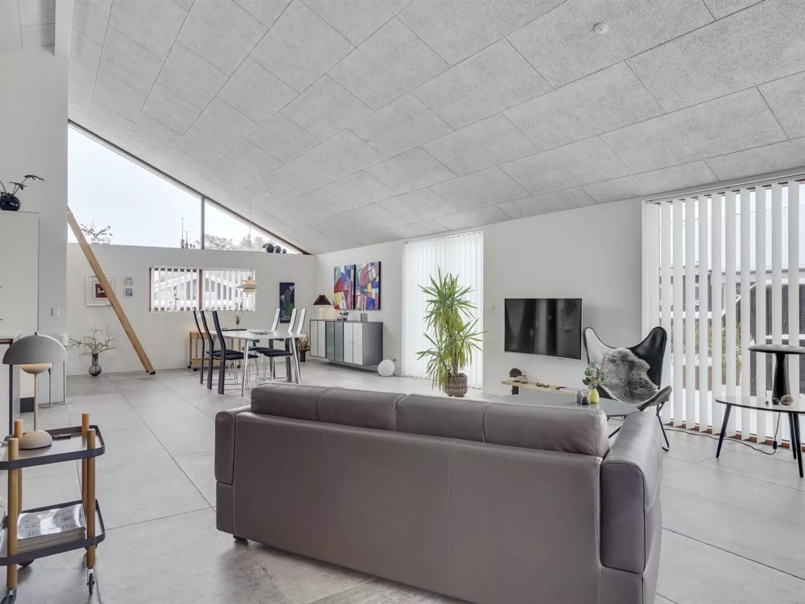 "Aaran" - 700m from the sea-Binnen