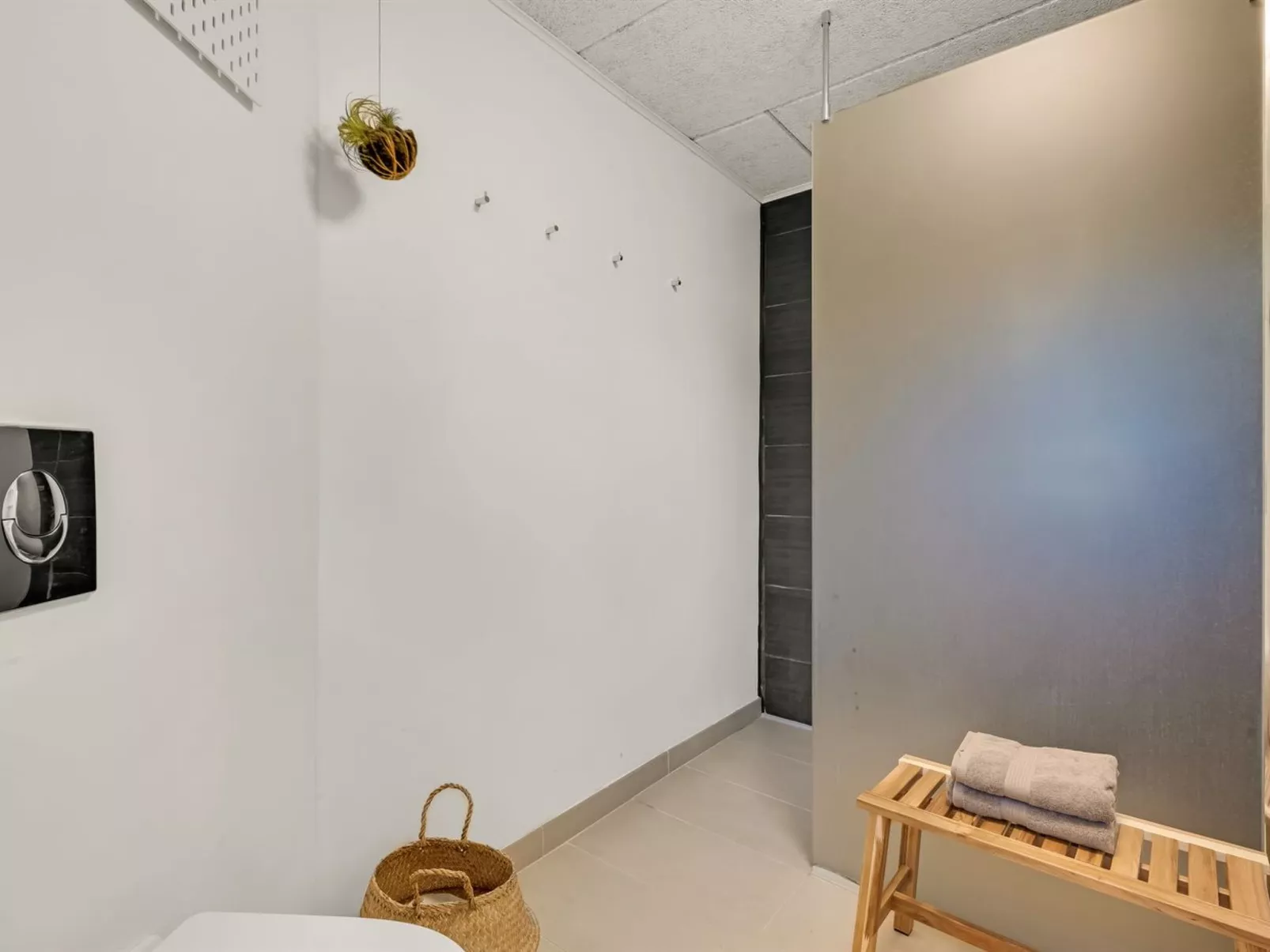 "Eli" - 1.5km to the fjord-Binnen