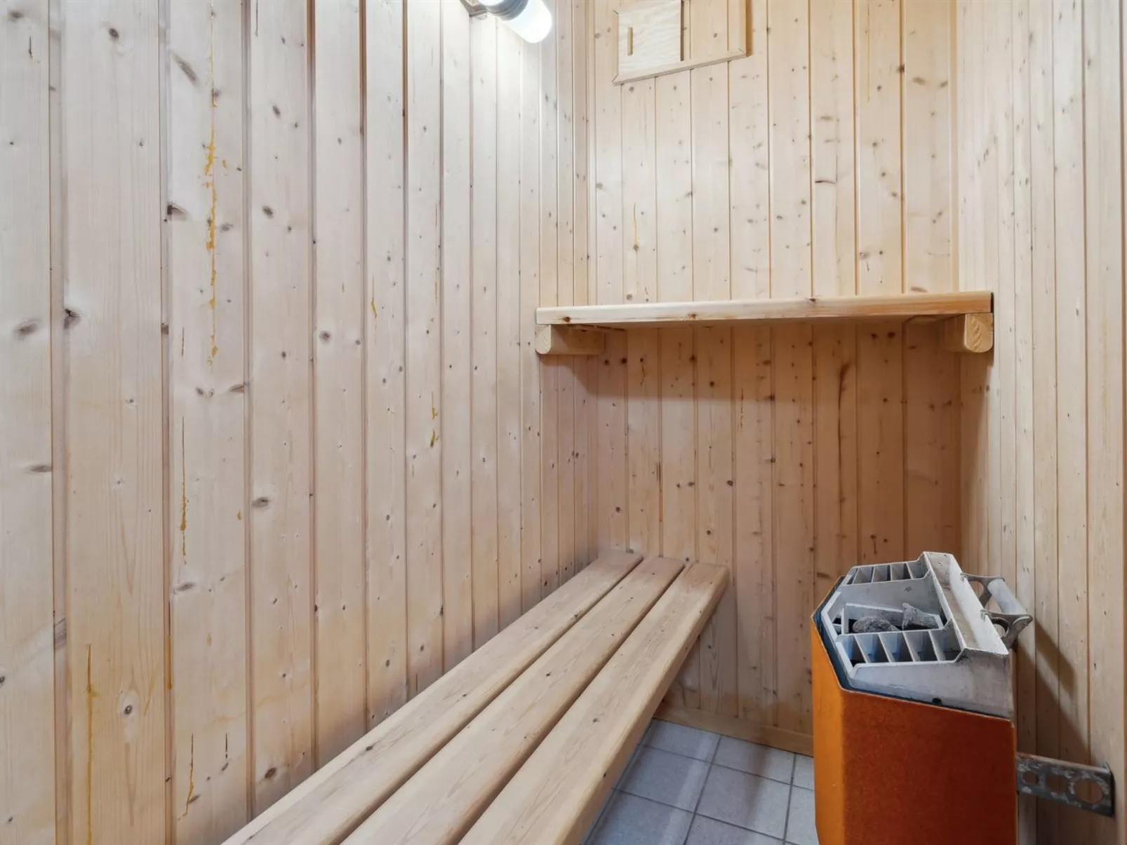 "Anella" - 200m from the sea-Binnen